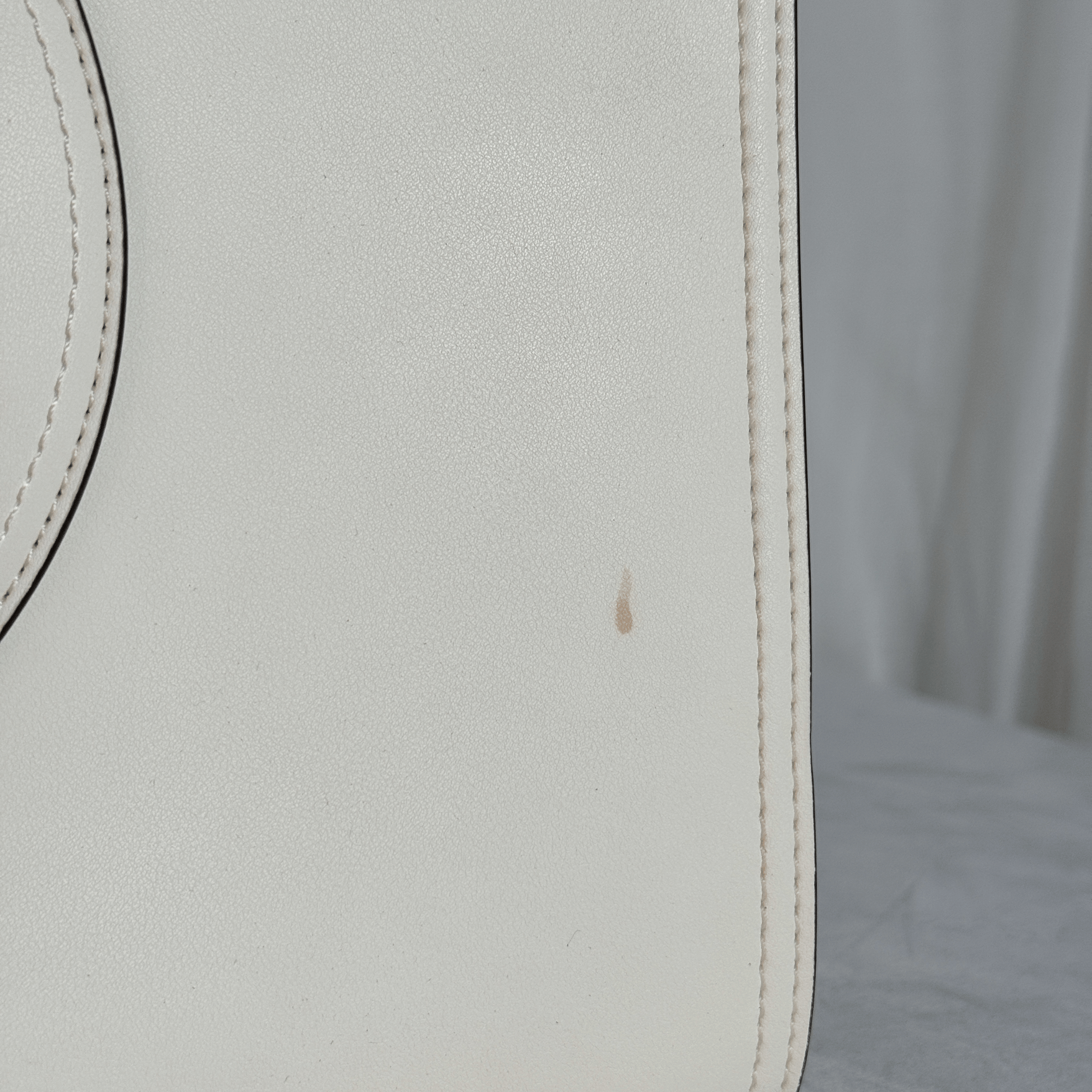 TORY BURCH - SAC TOTE ELLA BIO - CUIR VEGAN IVOIRE / LOGO ROND RELIEF