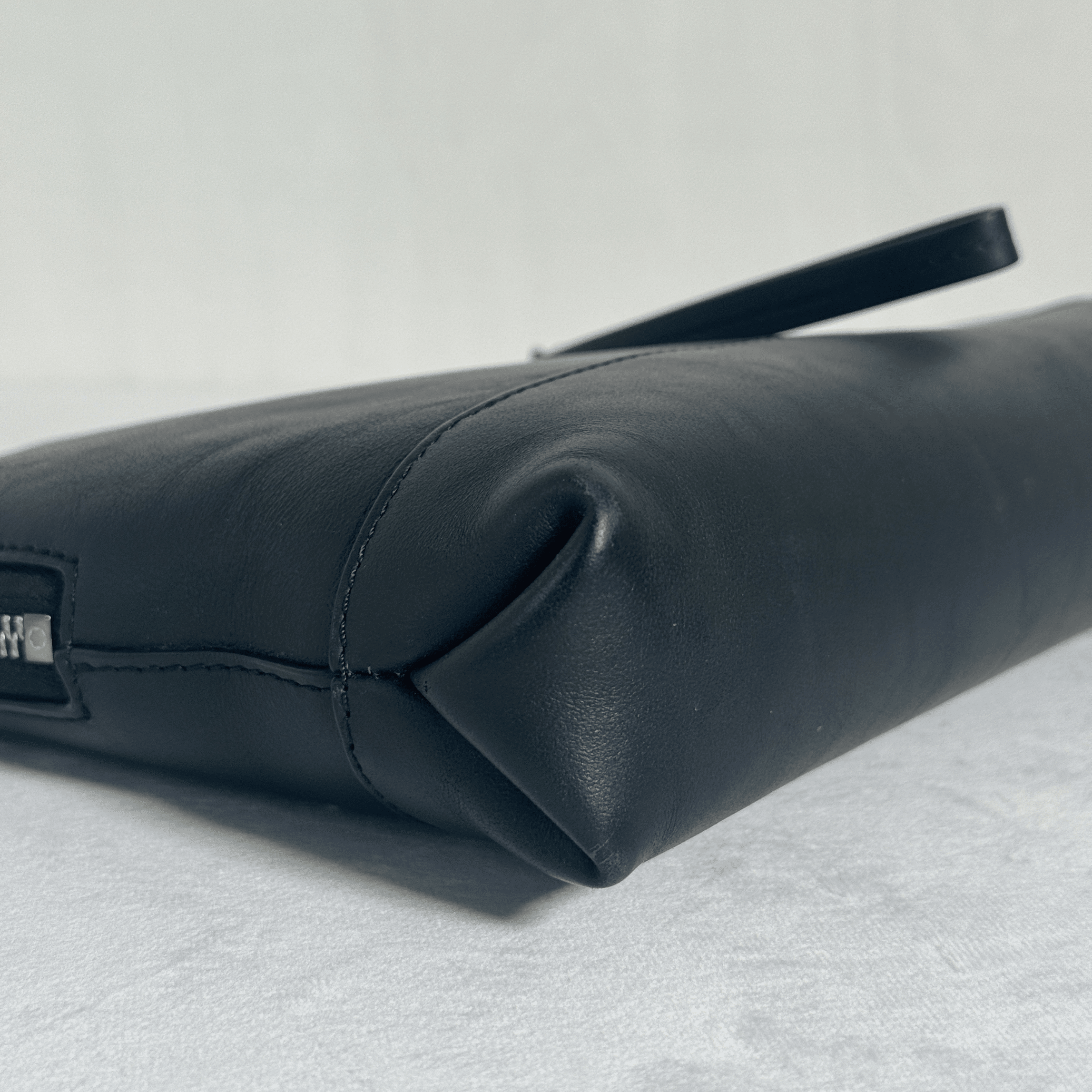 POCHETTE MONTBLANC MEISTERSTUCK SELECTION SOFT - CUIR LISSE NOIR - La Belle Boutique