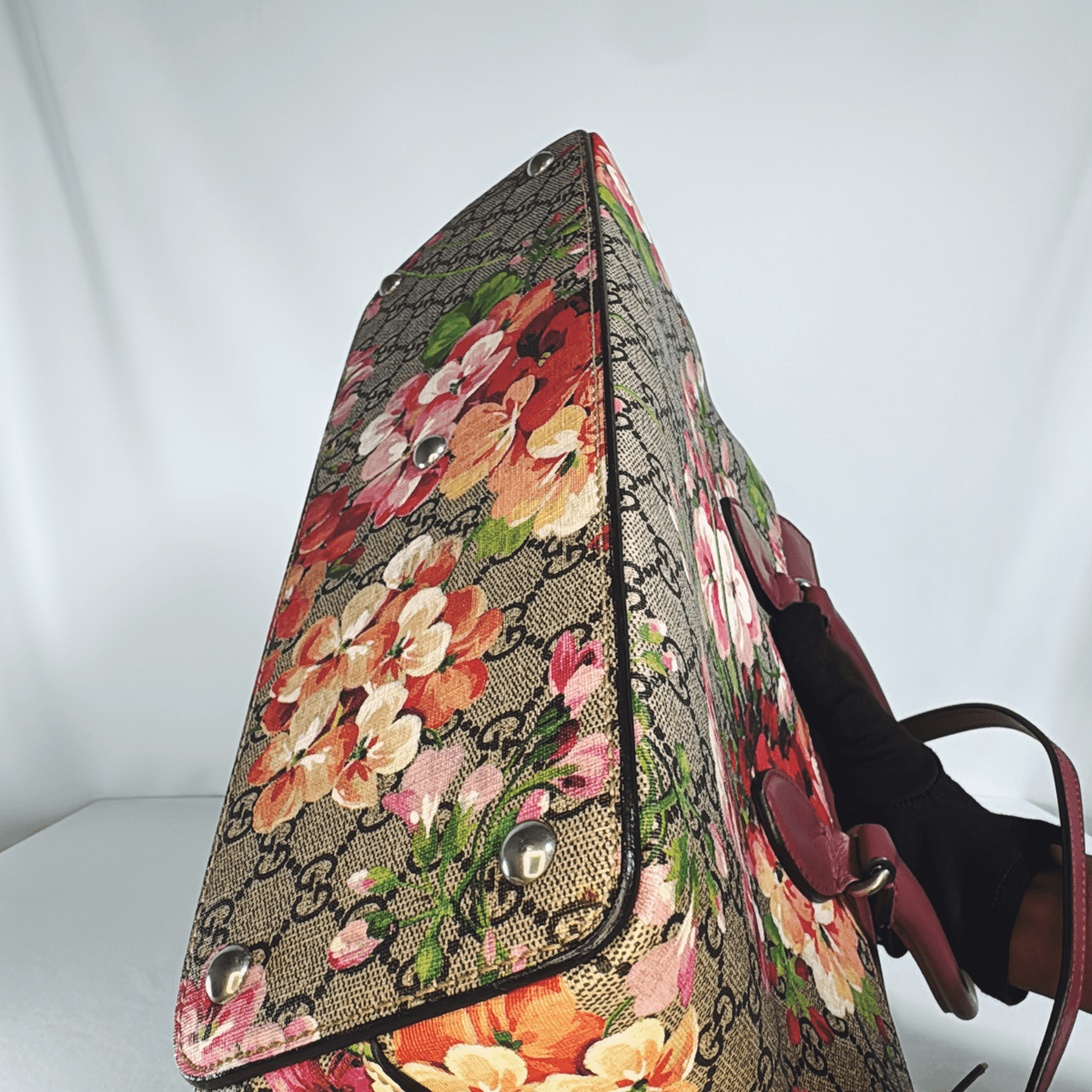 Gucci Blooms GG Canvas Tote Medium - La Belle Boutique