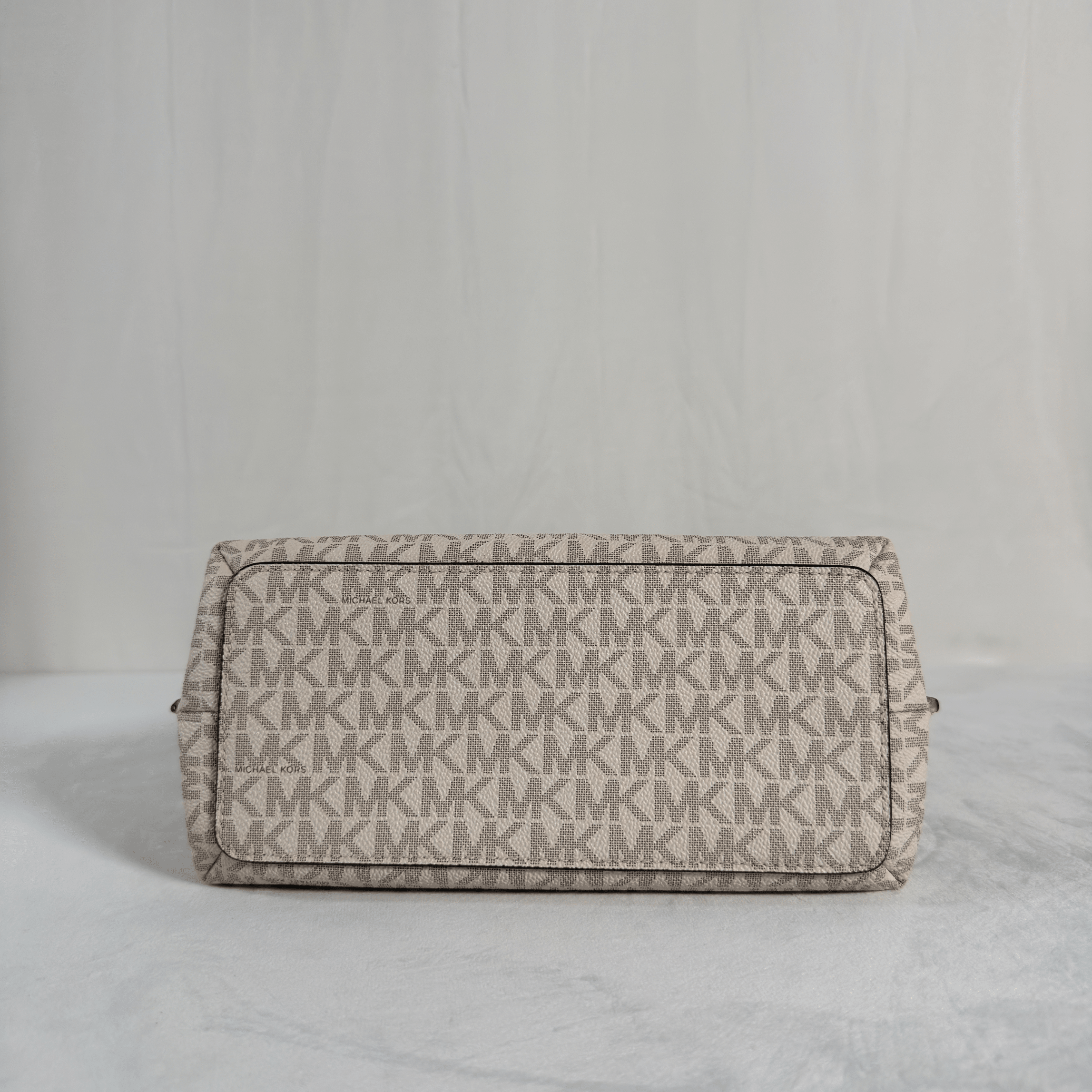 SAC BANDOULIERE MICHAEL JORS TEAGEN S - TOILE SIGNATURE MK BLANC/MARRON - La Belle Boutique