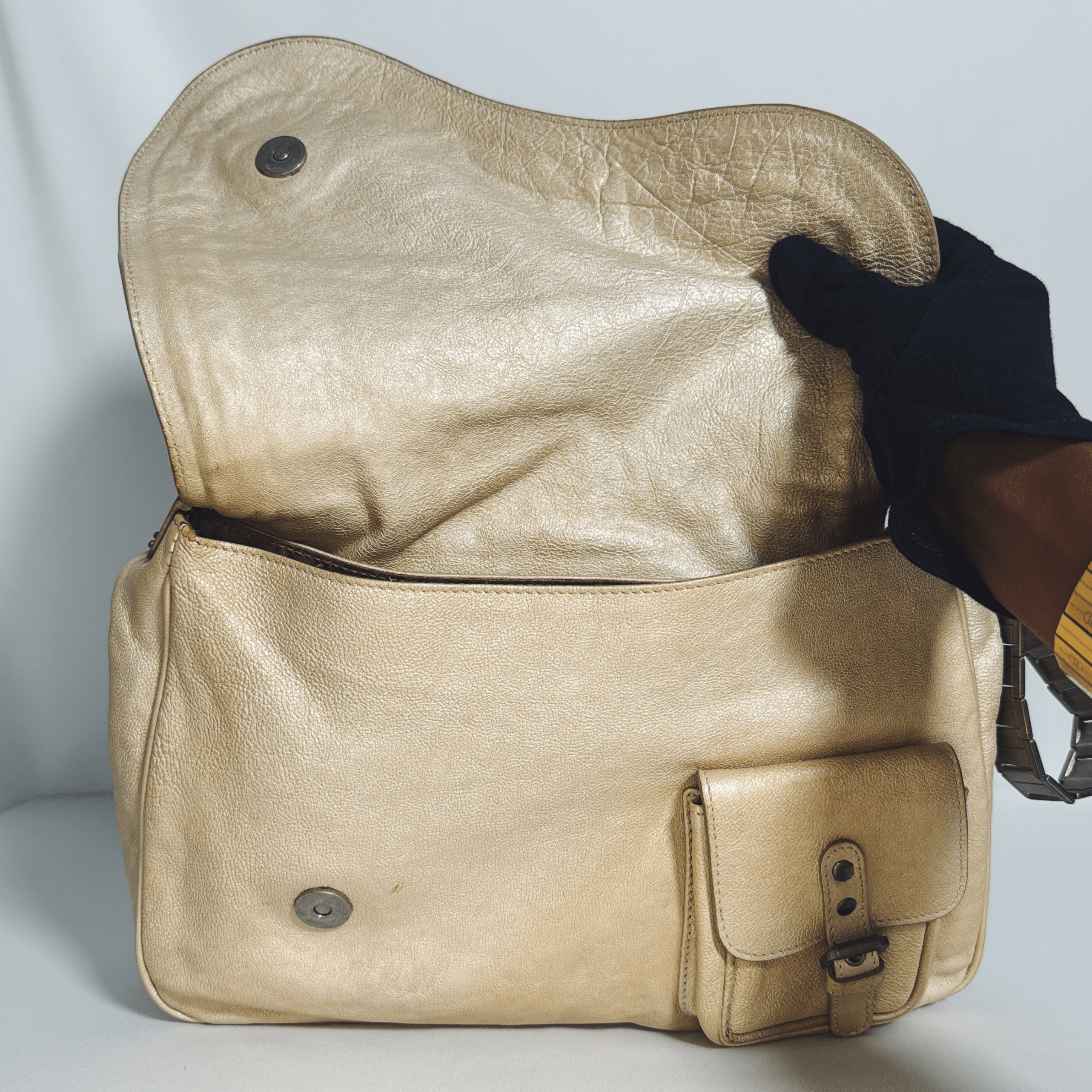 Sac à main Dior Gaucho en cuir beige vintage - La Belle Boutique