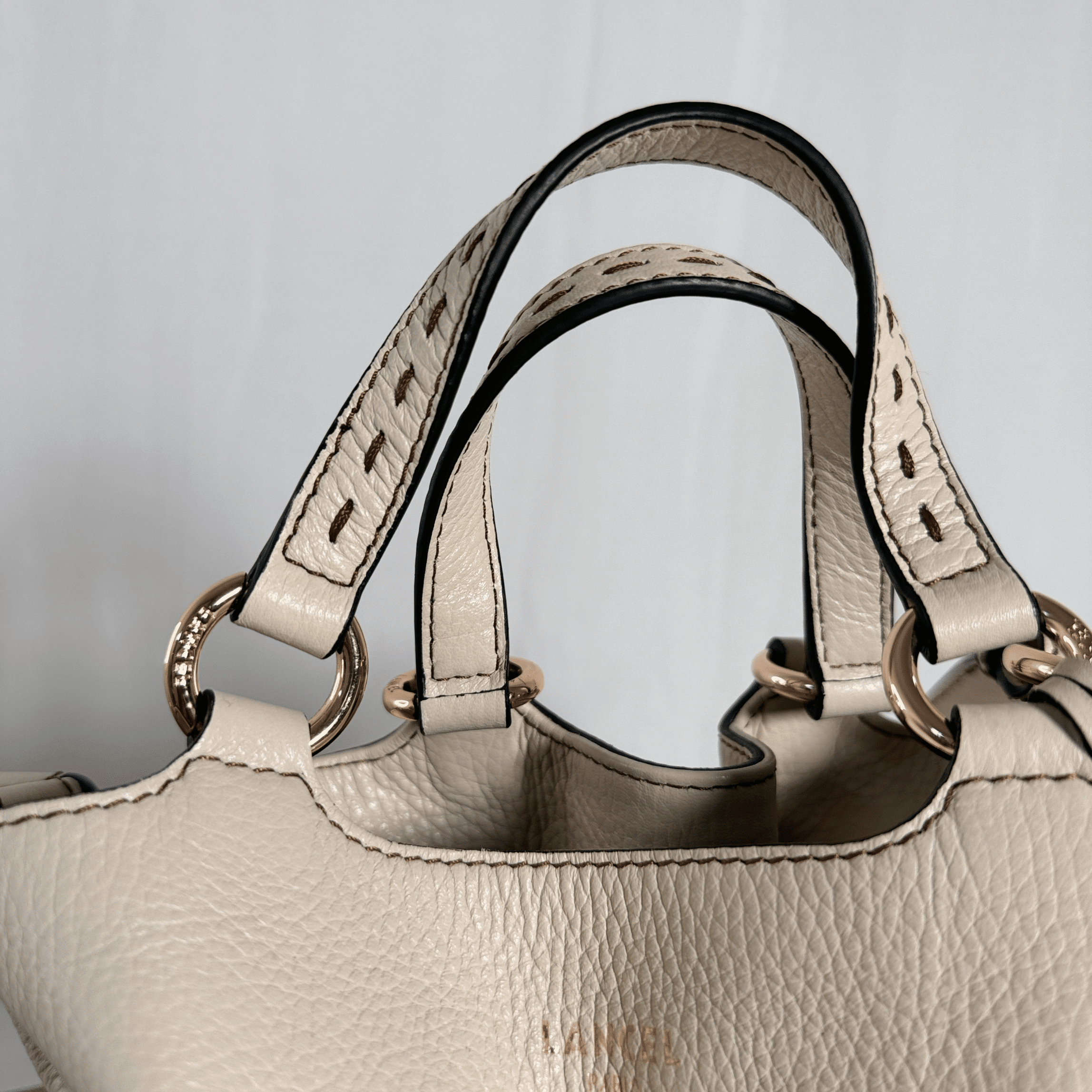 SAC SEAU LANCEL PREMIER FLIRT – TAILLE S – CUIR GRAINE CREME/ ECRU - La Belle Boutique