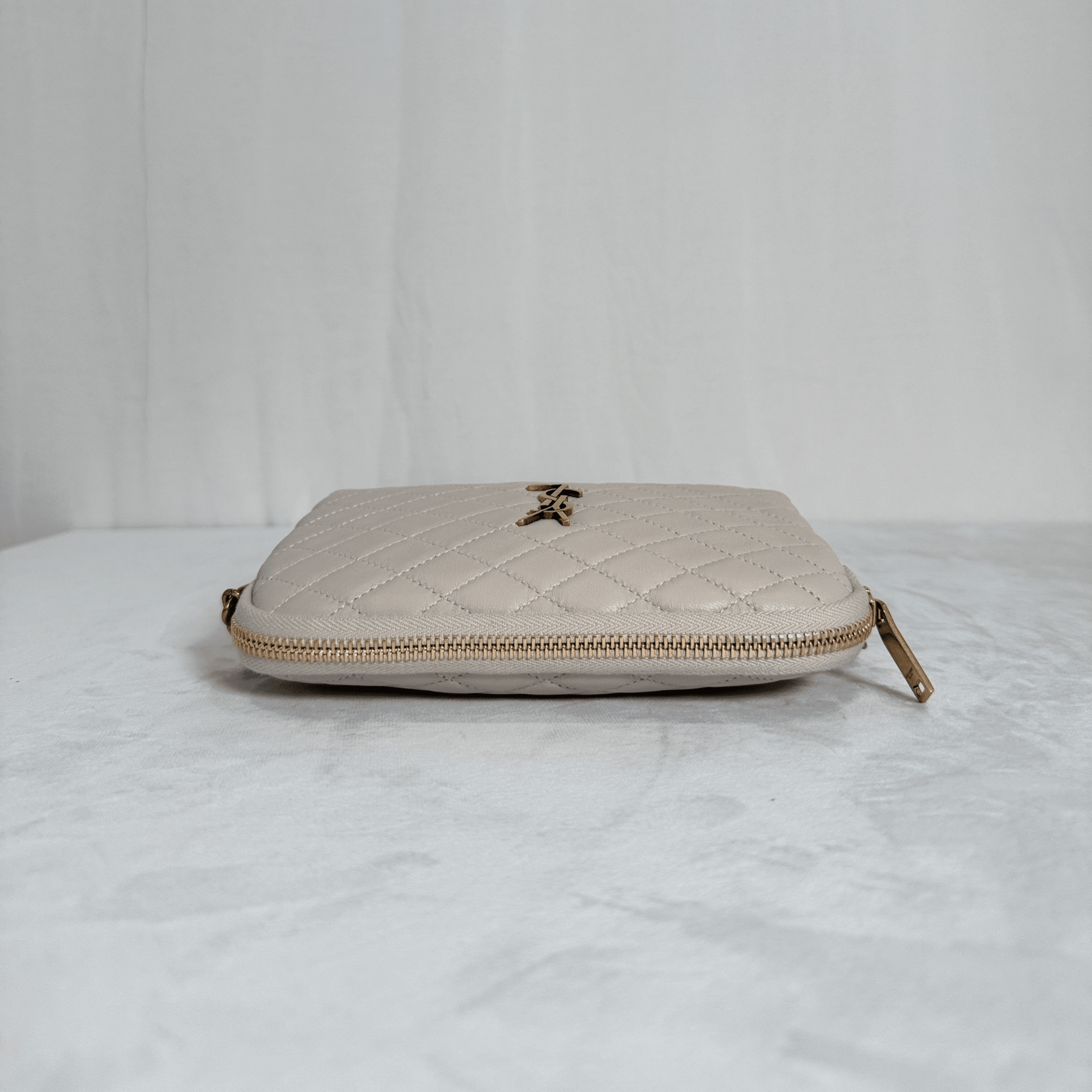 SAC YVES SAINT LAURENT GABY CAMERA CUIR D'AGNEAU BLANC - La Belle Boutique