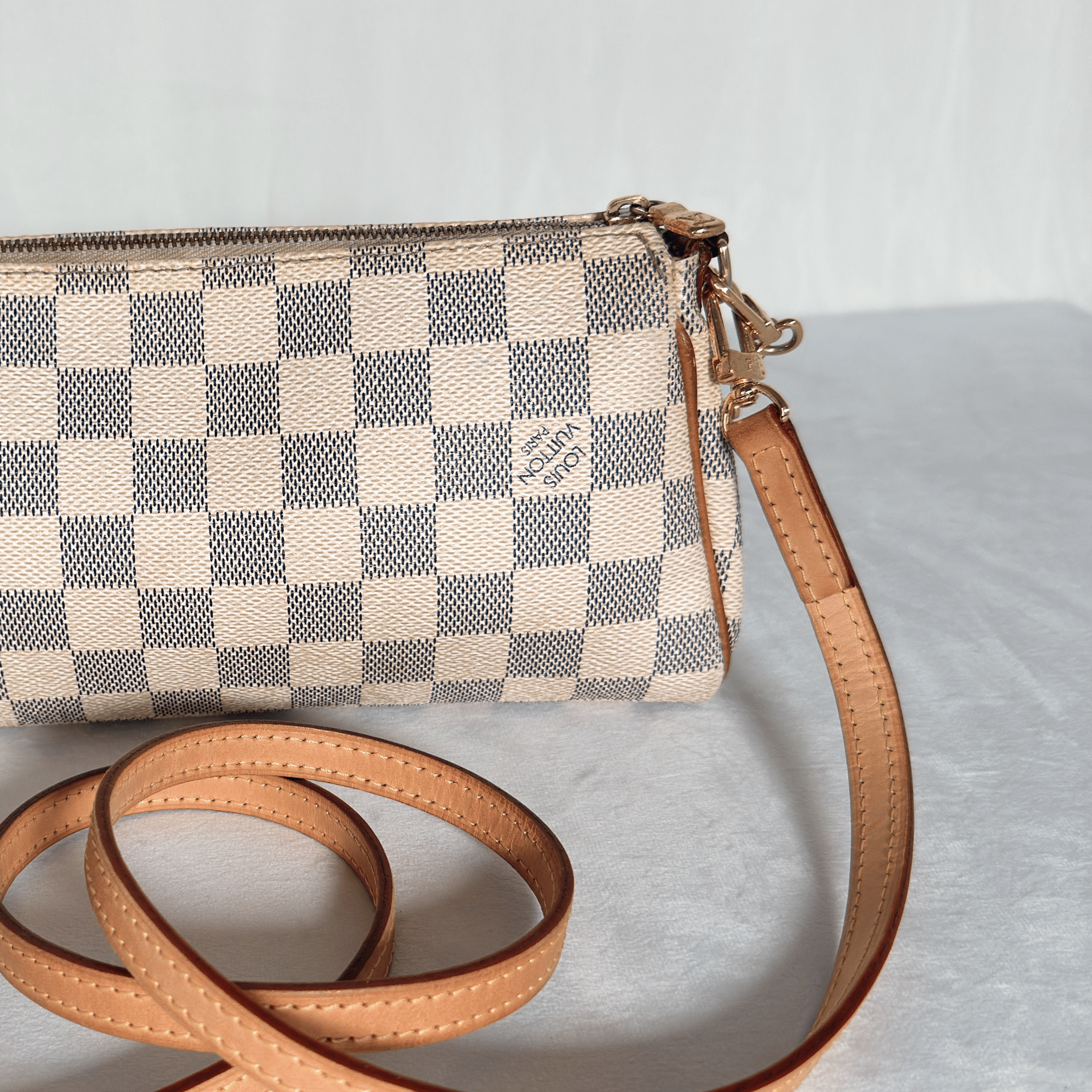 LOUIS VUITTON - POCHETTE EVA - TOILE DAMIER AZUR