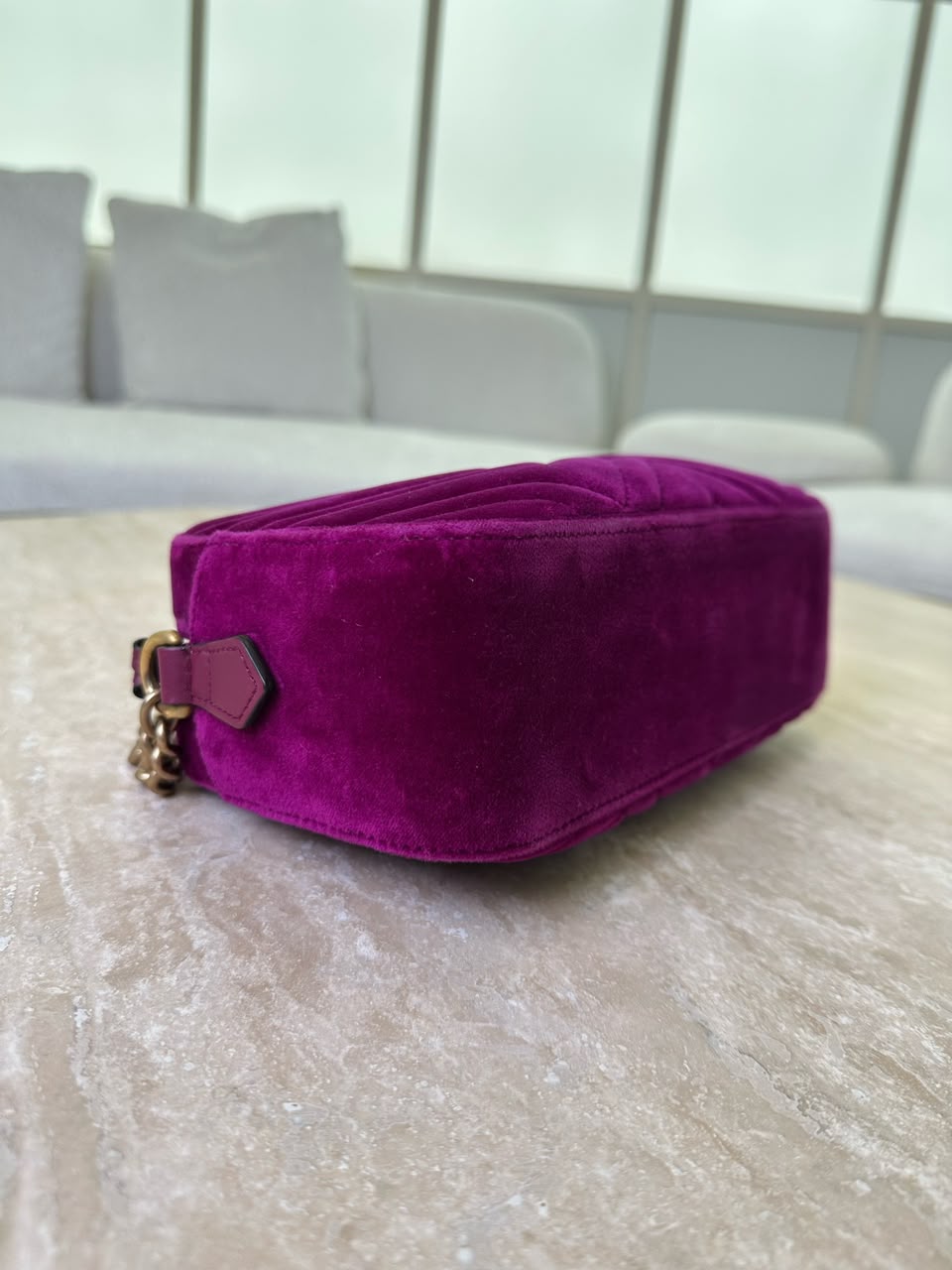 GUCCI - GG MARMONT VELOURS FUCHSIA/MAGENTA