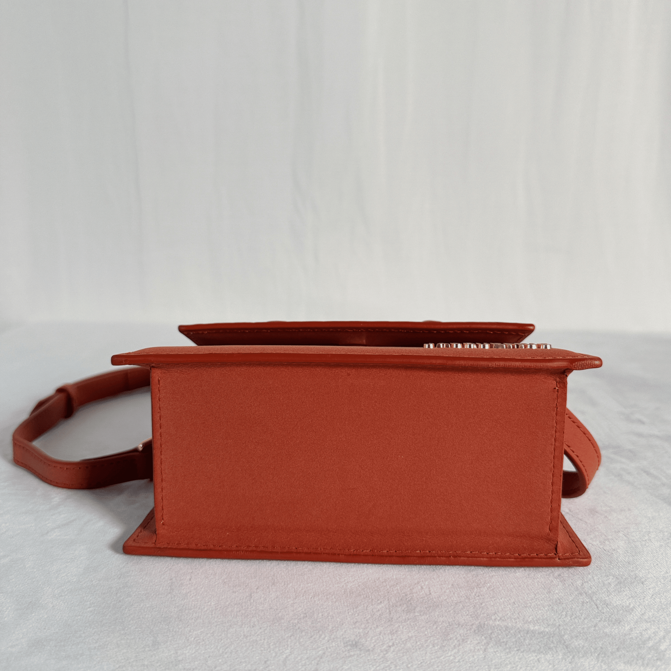 SAC JACQUEMUS LE CHIQUITO NOEUD – CUIR TERRACOTTA - La Belle Boutique