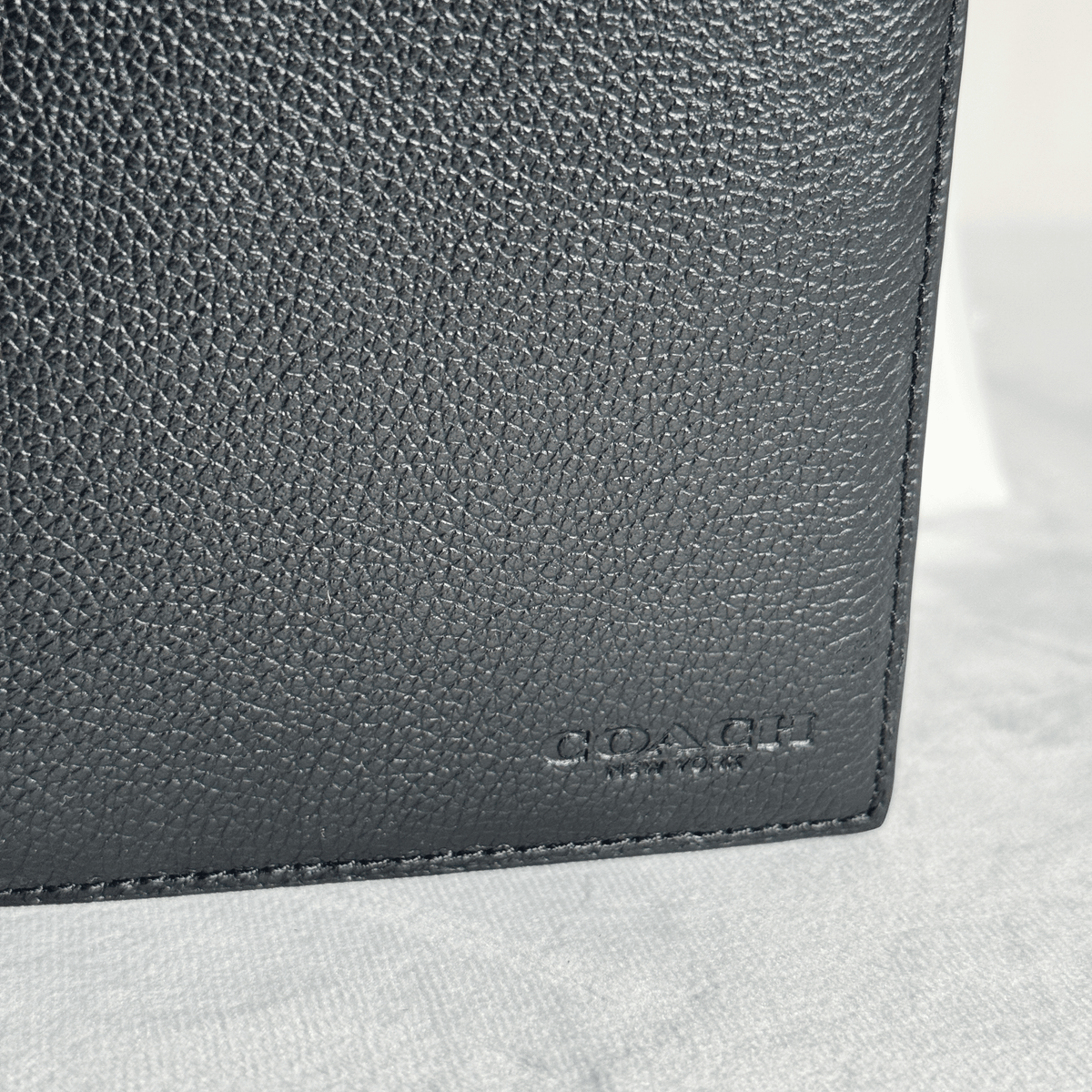COACH - PORTEFEUILLE 3-IN-1 - CUIR GRAINÉ NOIR - AVEC PORTE-CARTE AMOVIBLE - La Belle Boutique