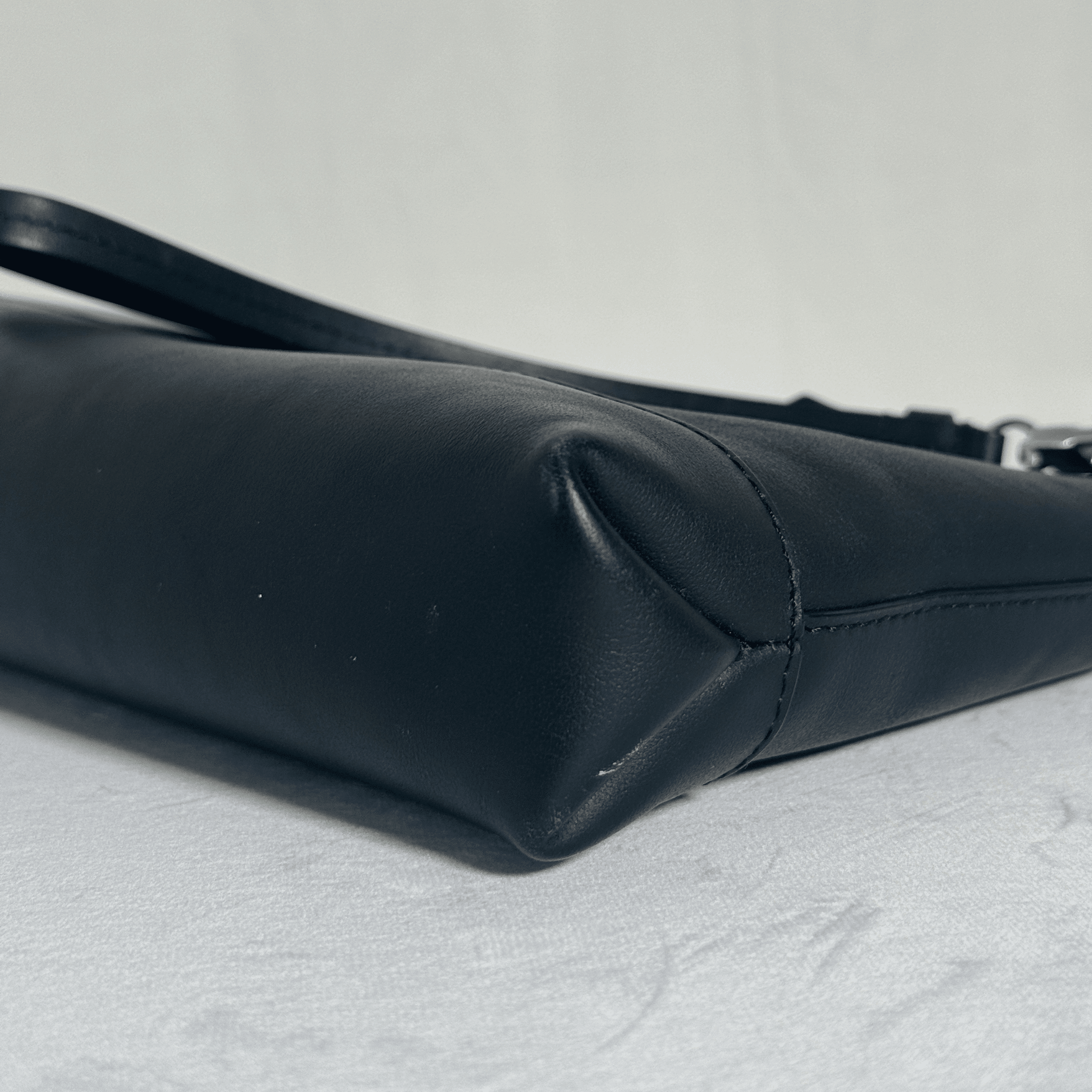 POCHETTE MONTBLANC MEISTERSTUCK SELECTION SOFT - CUIR LISSE NOIR - La Belle Boutique