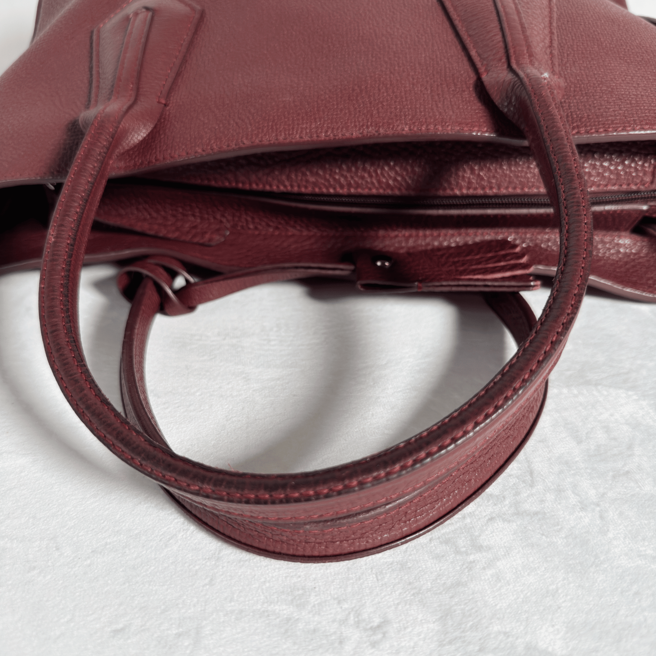 SAC A MAIN LONGCHAMP PENELOPE - CUIR TAURILLON GRAINE BORDEAUX - La Belle Boutique