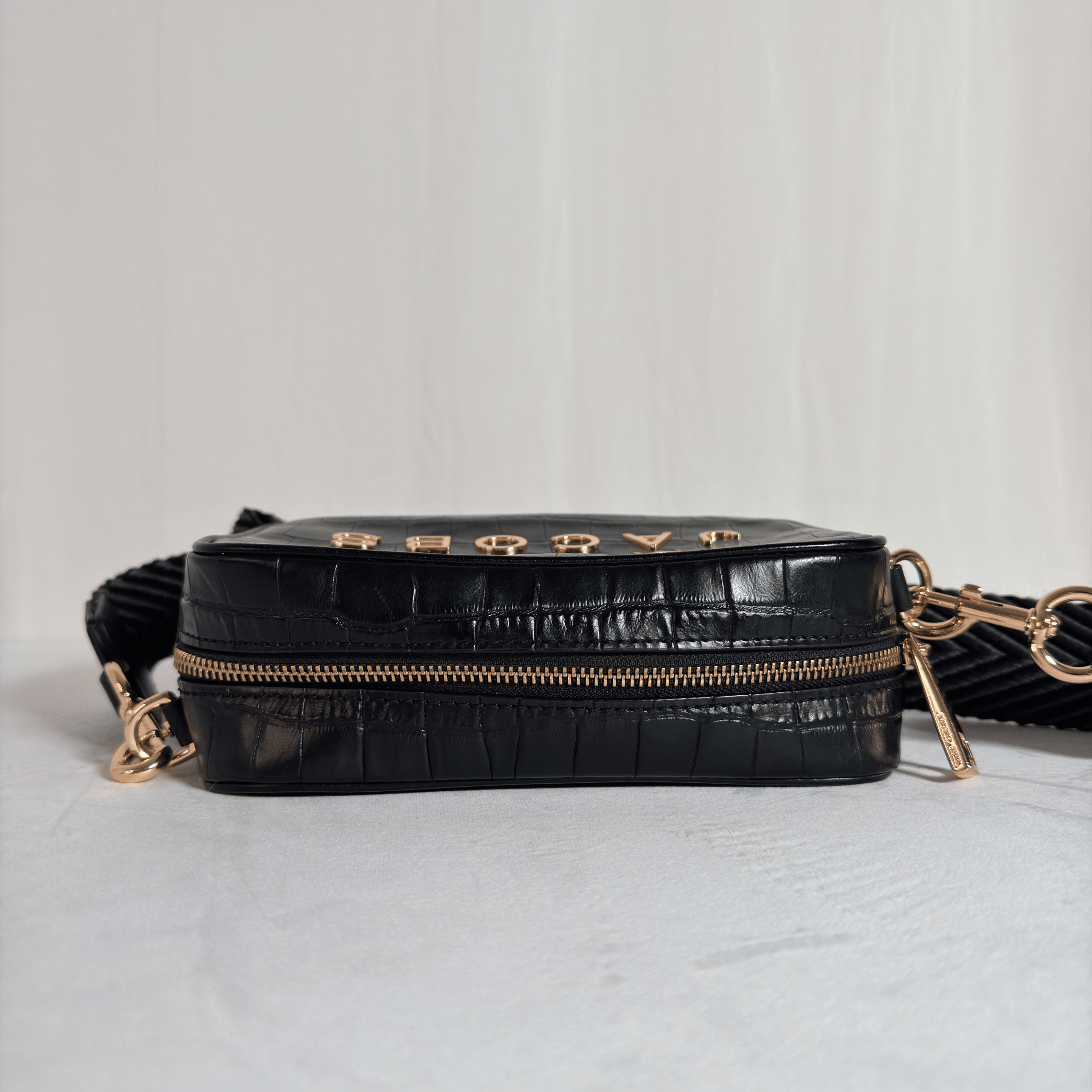 SAC BANDOULIERE MARC JACOBS THE FLASH - CUIR EMBOSSE CROCO NOIR/DORE