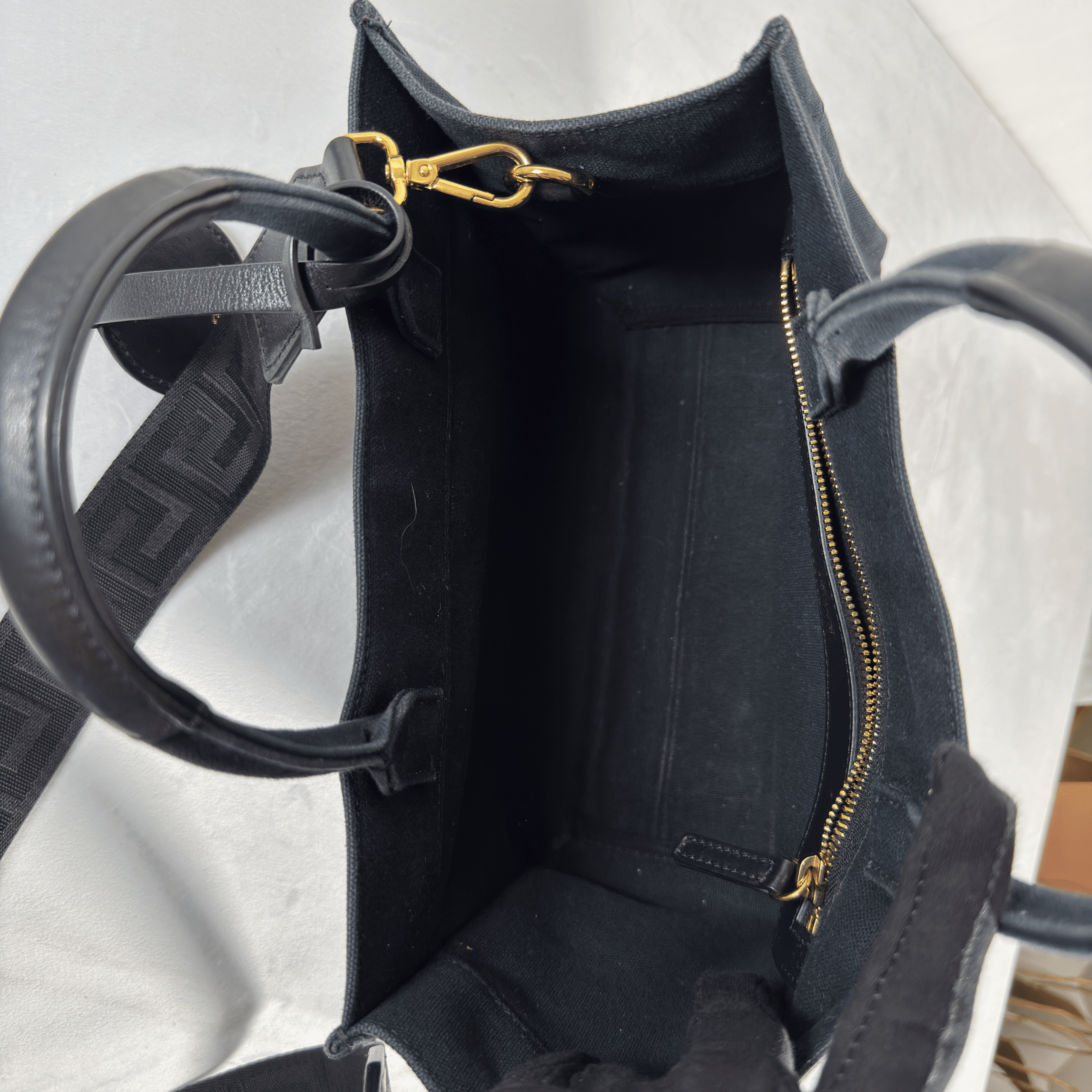 VERSACE - LA MEDUSA SMALL CANVAS TOTE - NOIR ET OR - La Belle Boutique