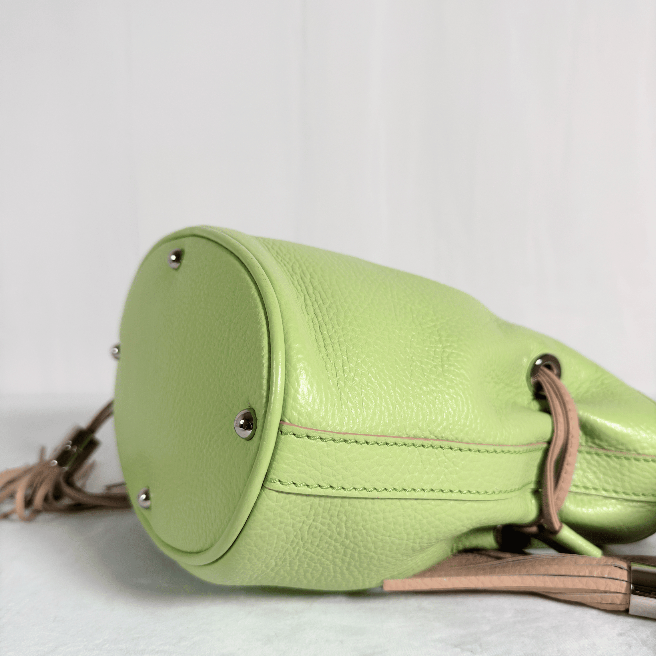 SAC SEAU LANCEL PREMIER FLIRT S - EDITION LIMITEE PYTHON BICOLORE VERT/NUDE - La Belle Boutique