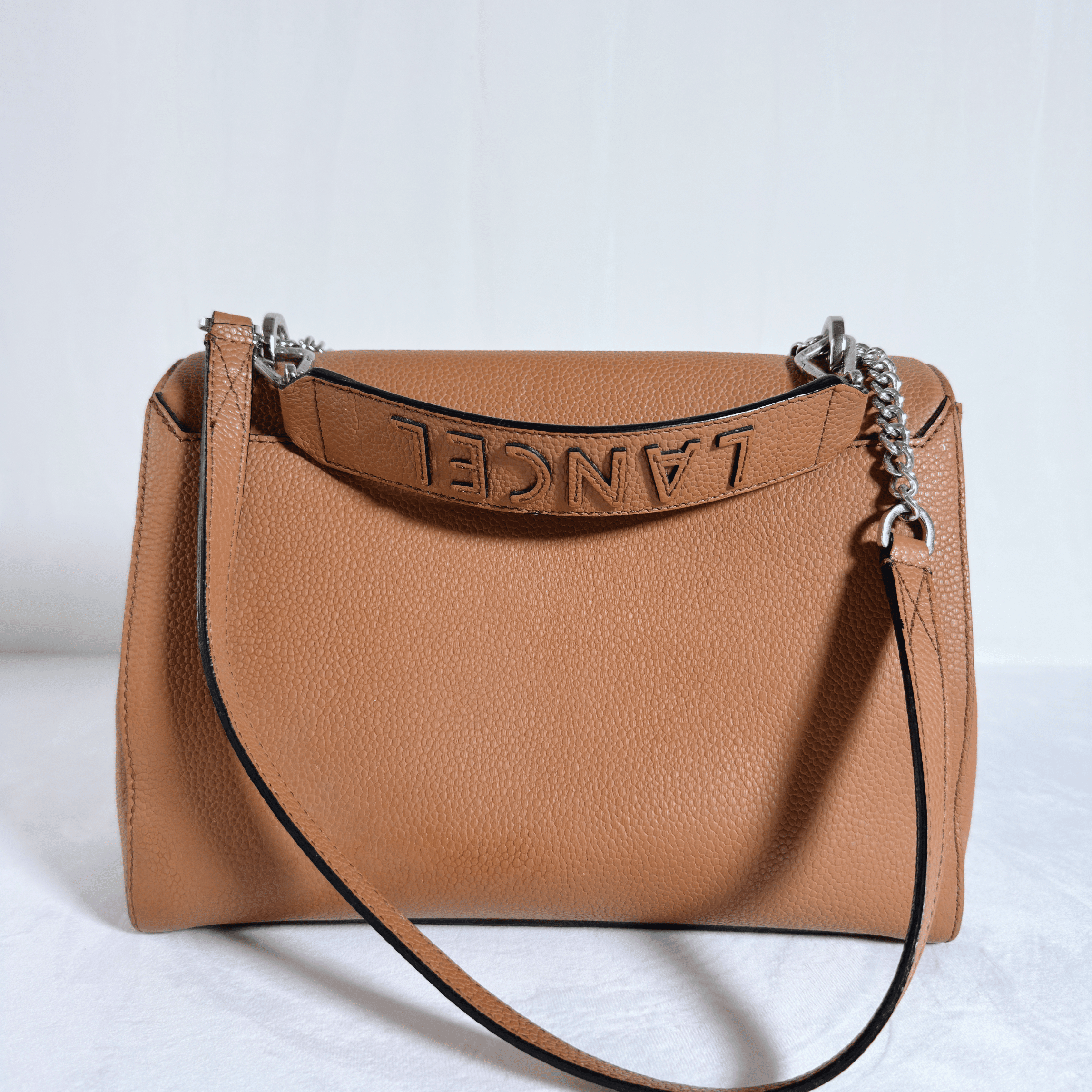 SAC LANCEL NINON - TAILLE M - CUIR GRAINE CAMEL - La Belle Boutique
