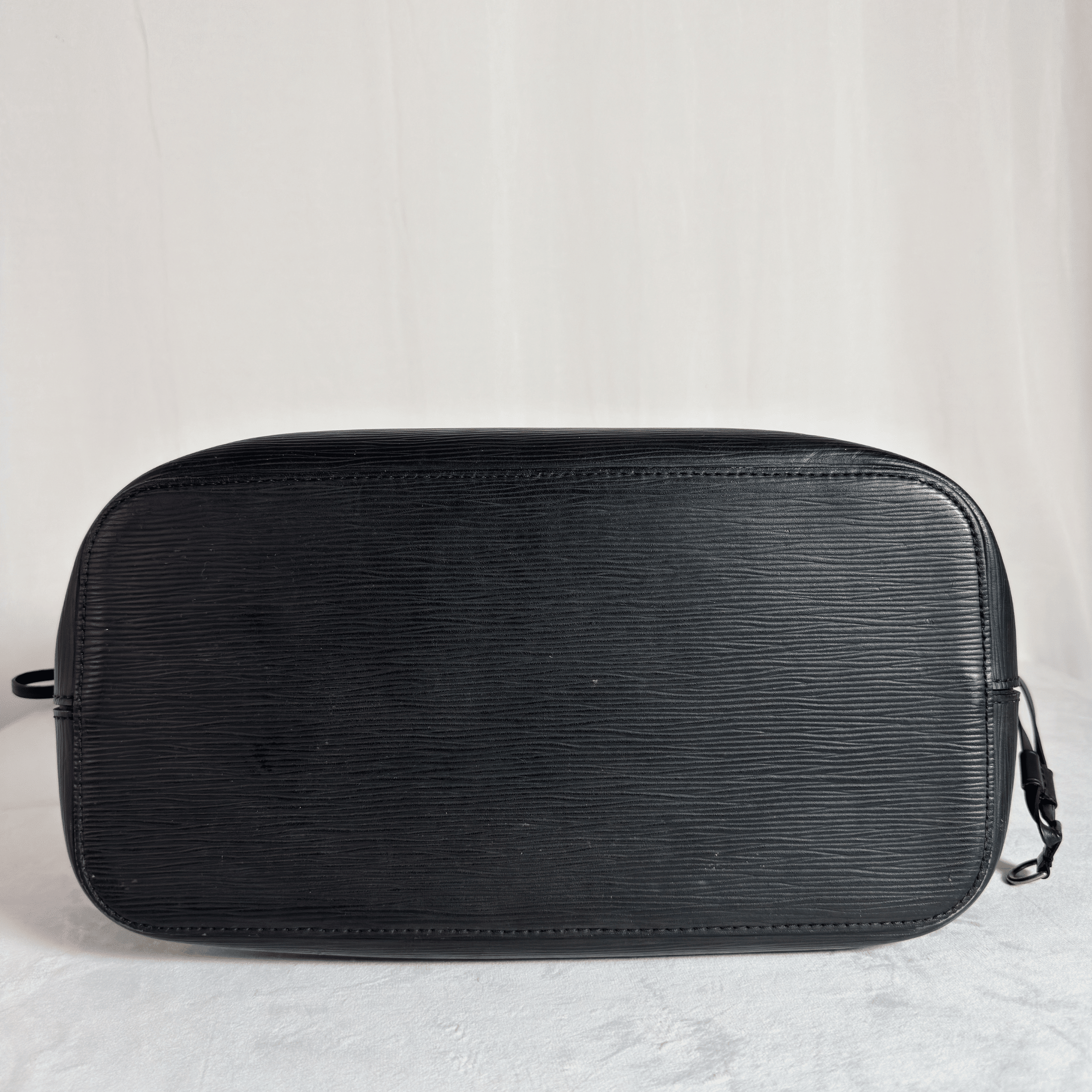 LOUIS VUITTON - NEVERFULL MM - CUIR EPI NOIR - La Belle Boutique
