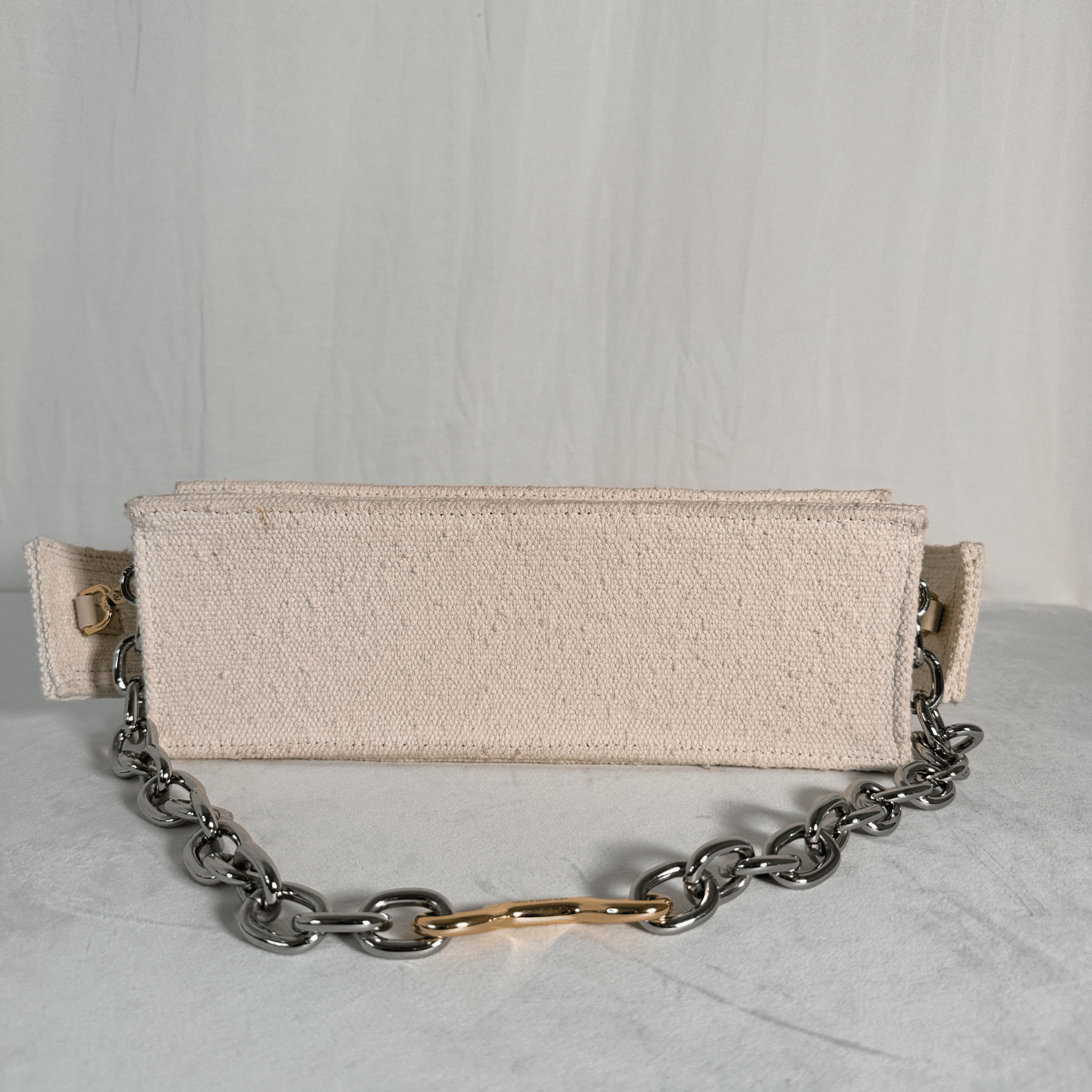 SAC JACQUEMUS LE CIUCIU – TOILE LIN ECRU ET CHAINE BICOLORE - La Belle Boutique