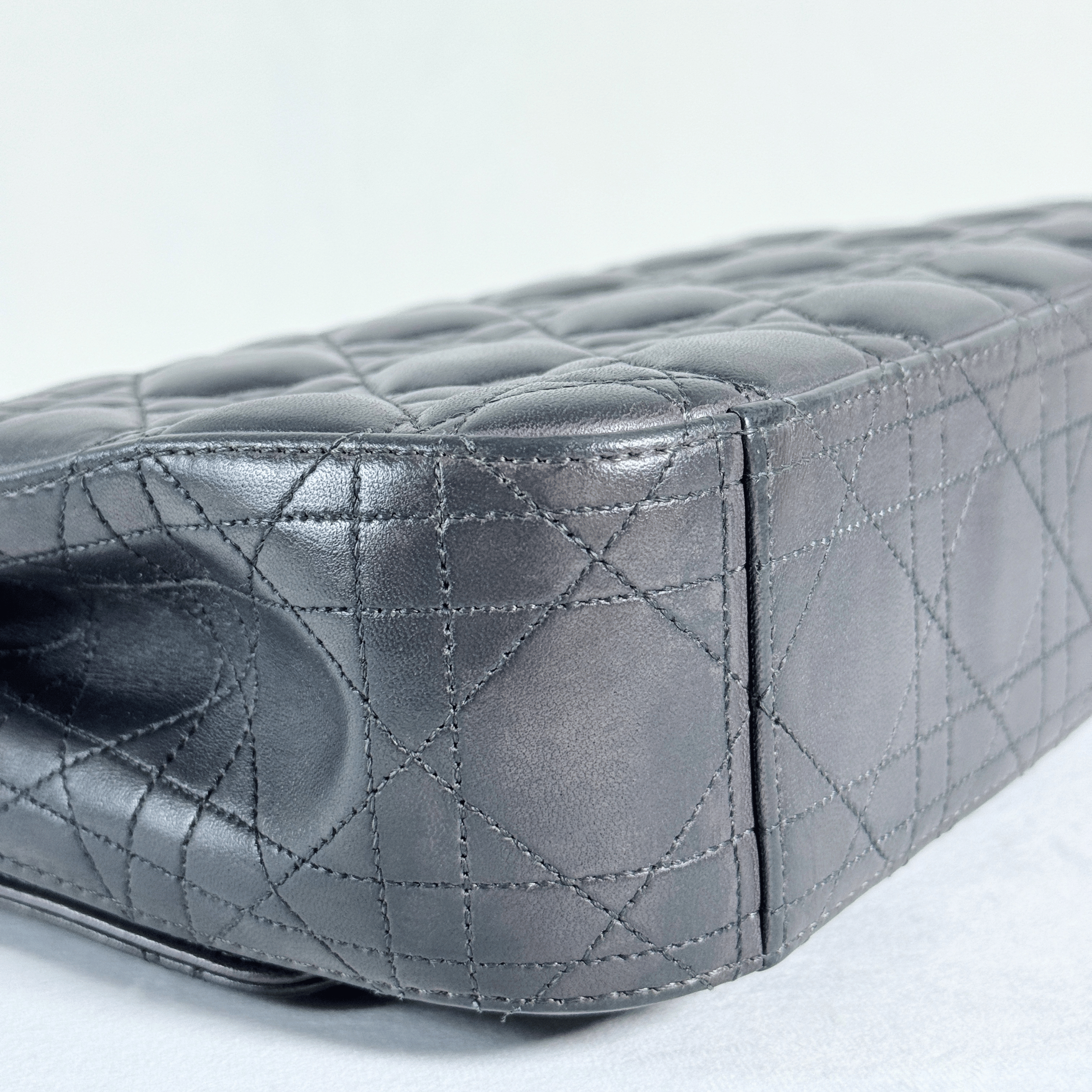 SAC PORTE EPAULE DIOR MISS PROMENADE - CUIR D'AGNEAU CANNAGE GRIS