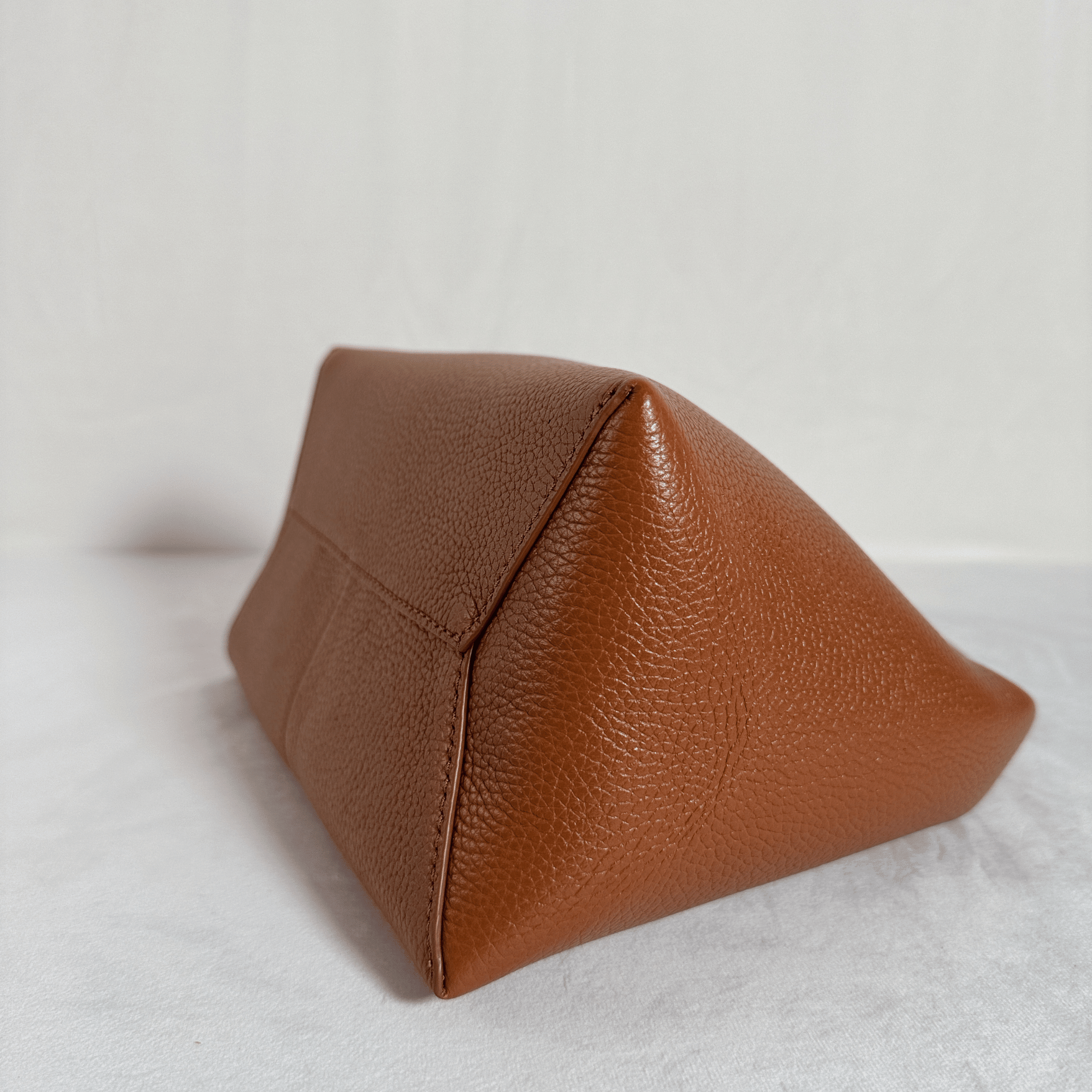 SAC MARC JACOBS THE MINI SACK BAG - CUIR GRAINE CAMEL - La Belle Boutique