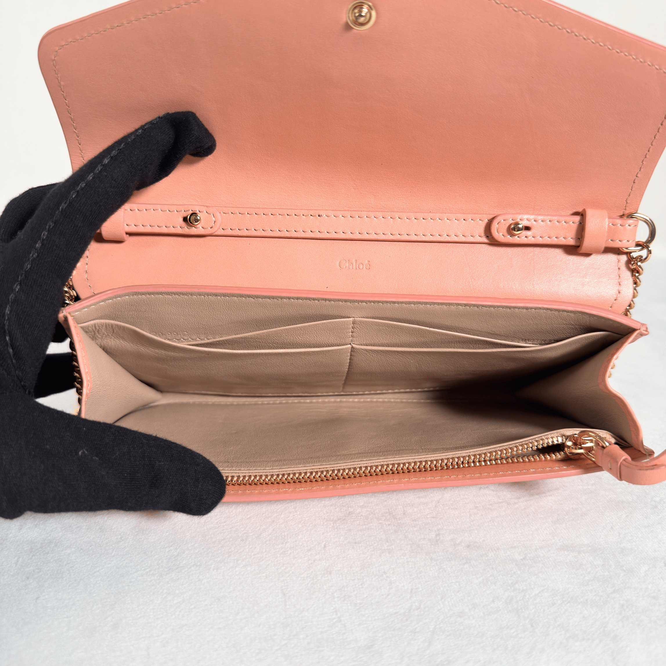 POCHETTE WALLET ON CHAIN CHLOE ABY - CUIR GRAINE VIEUX ROSE - La Belle Boutique