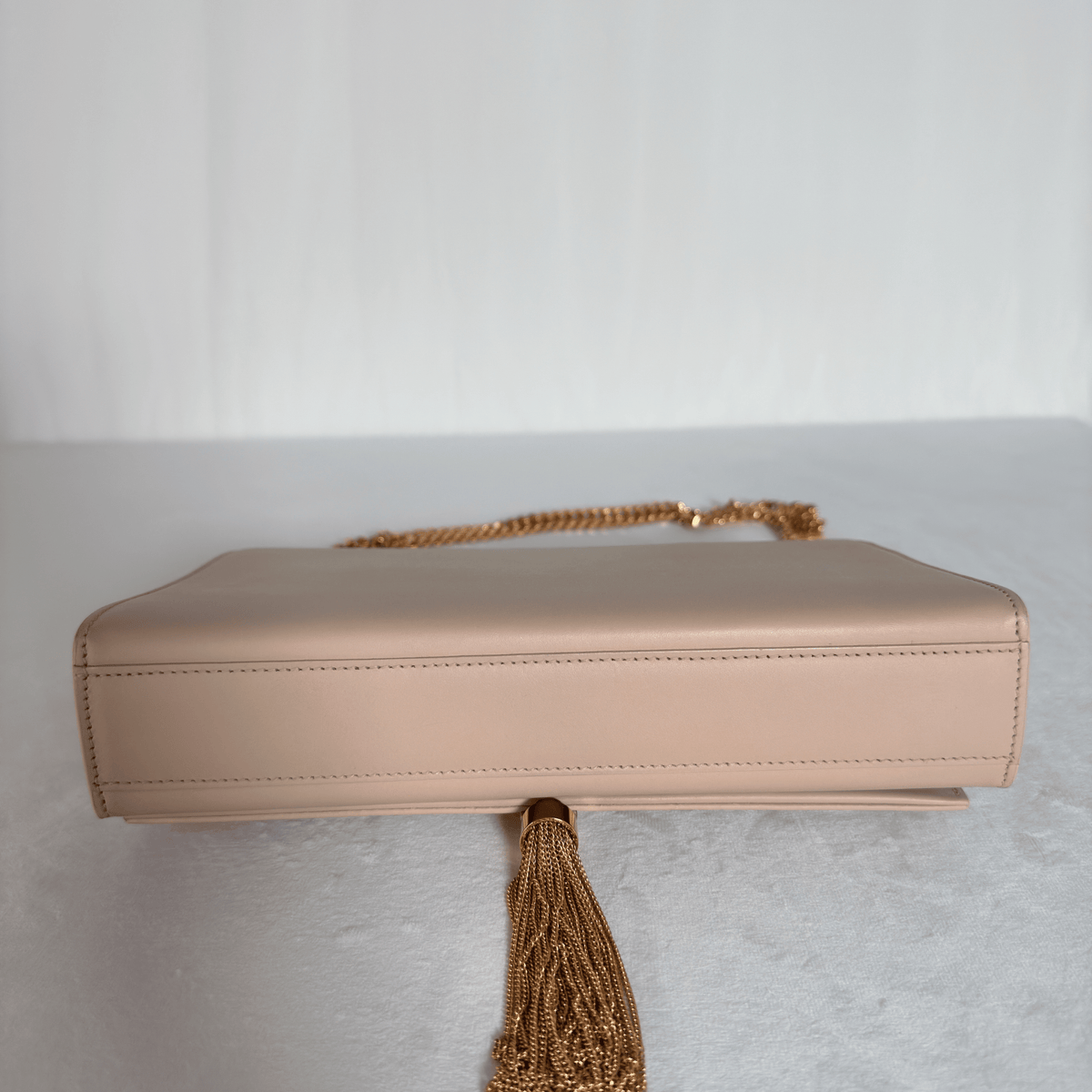 SAINT LAURENT - KATE MEDIUM TASSEL - CUIR LISSE NUDE ROSE POUDRÉ