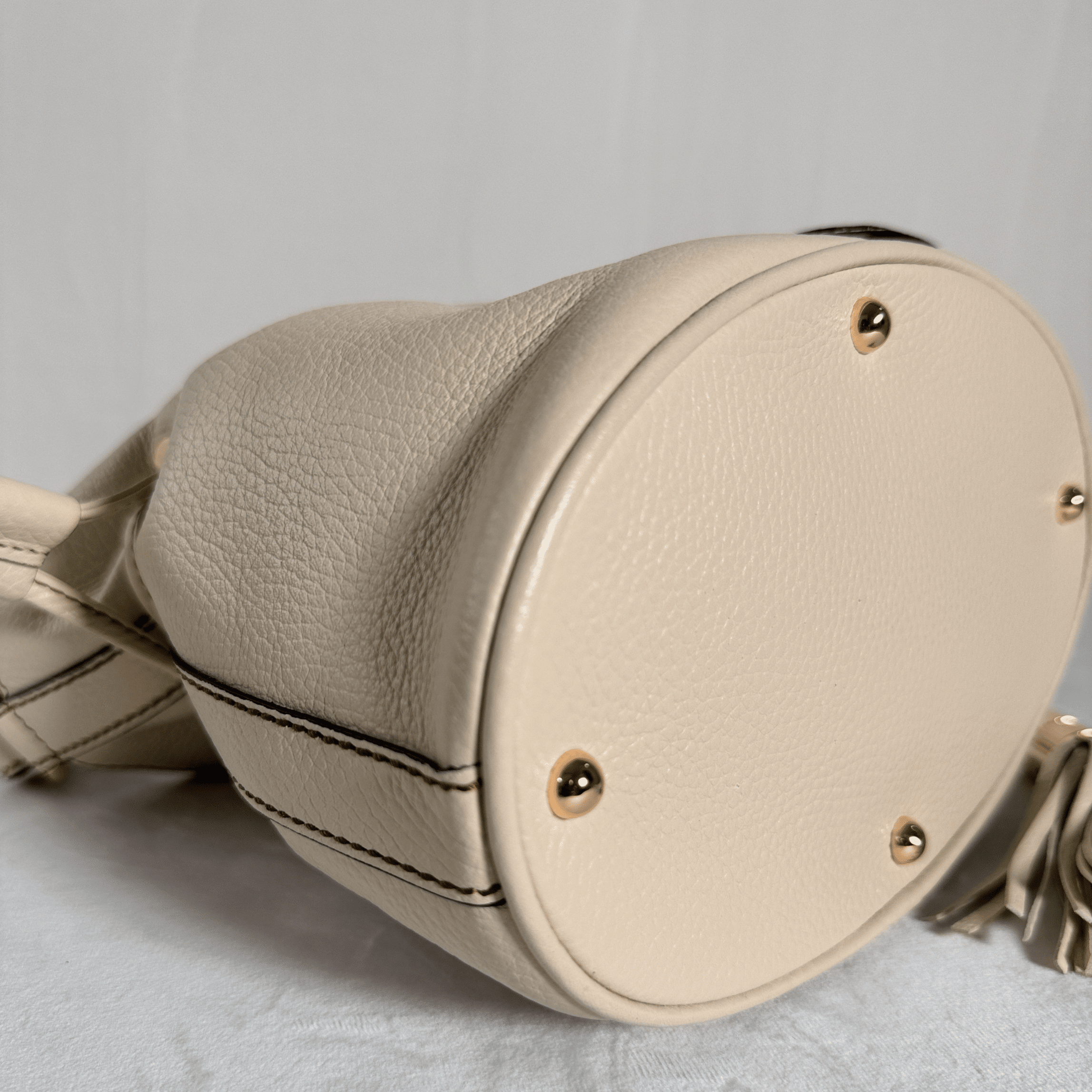 SAC SEAU LANCEL PREMIER FLIRT – TAILLE S – CUIR GRAINE CREME/ ECRU - La Belle Boutique