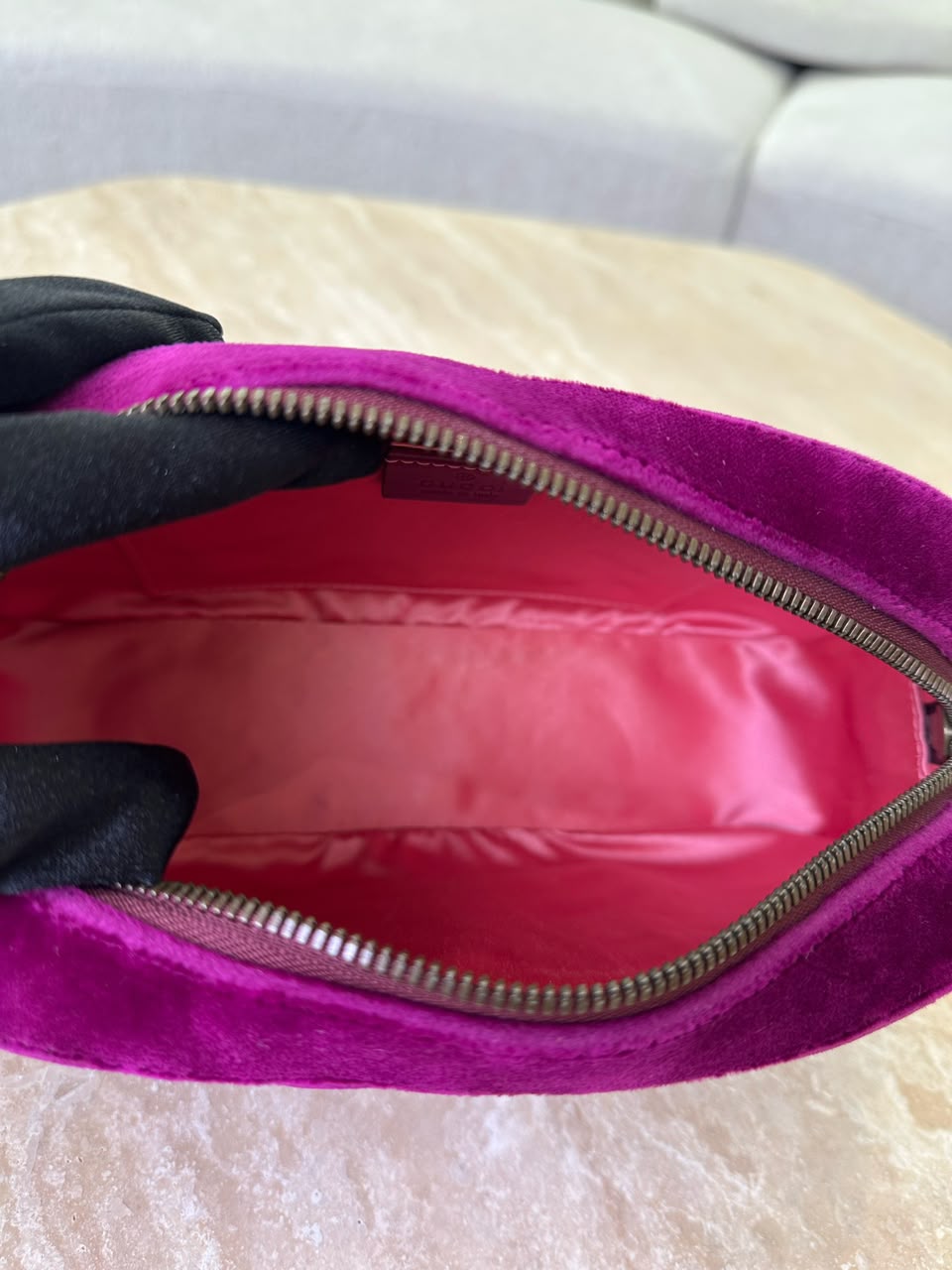 GUCCI - GG MARMONT VELOURS FUCHSIA/MAGENTA
