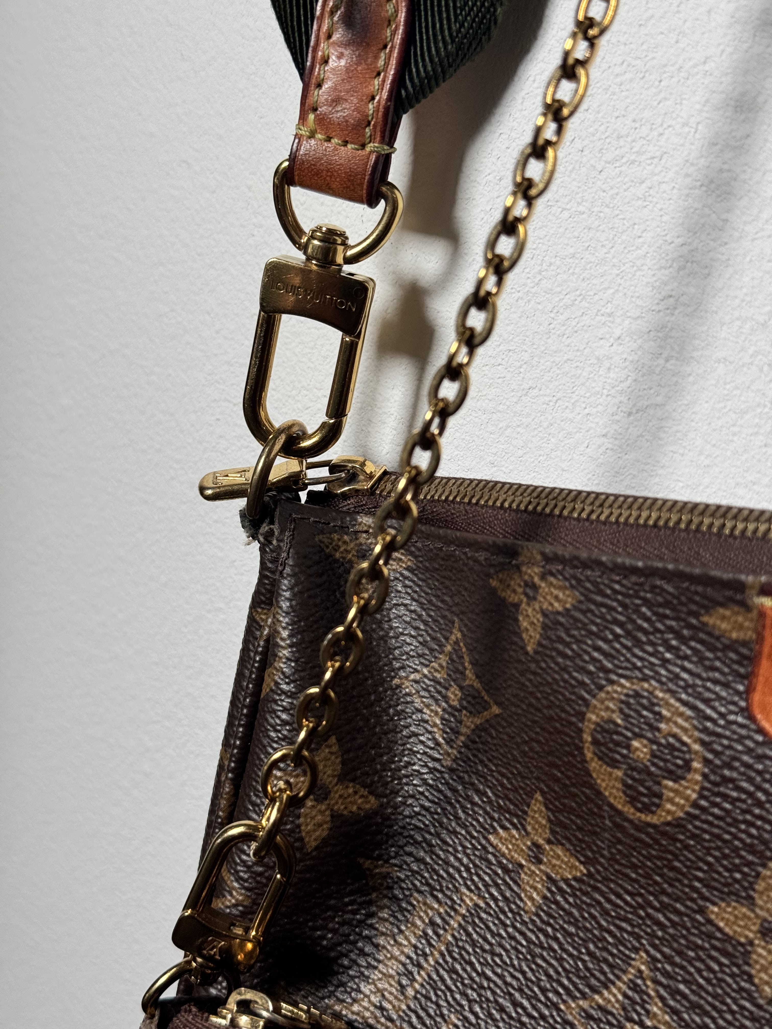 Sac Bandoulière multipochette Louis Vuitton