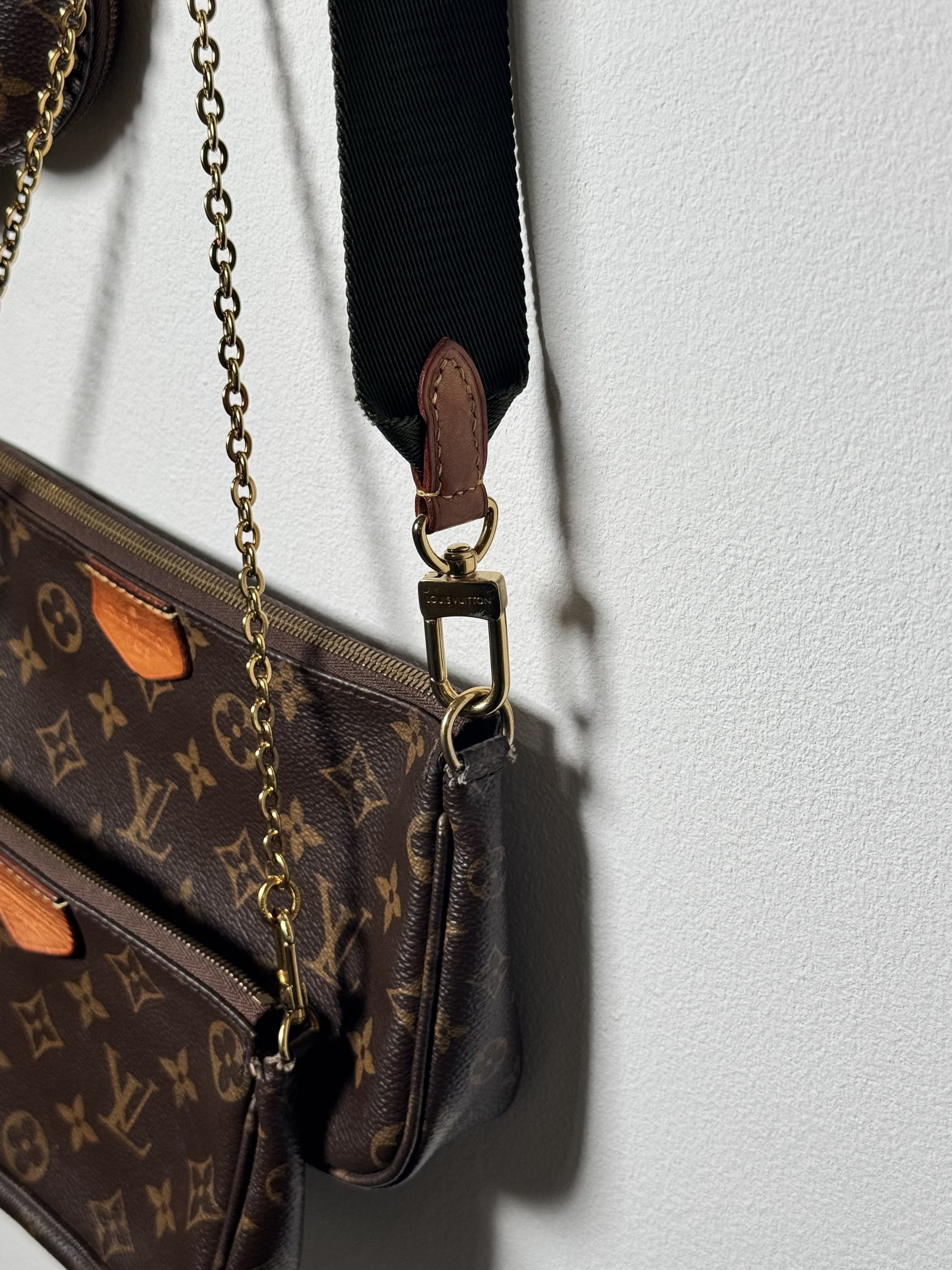 Sac Bandoulière multipochette Louis Vuitton