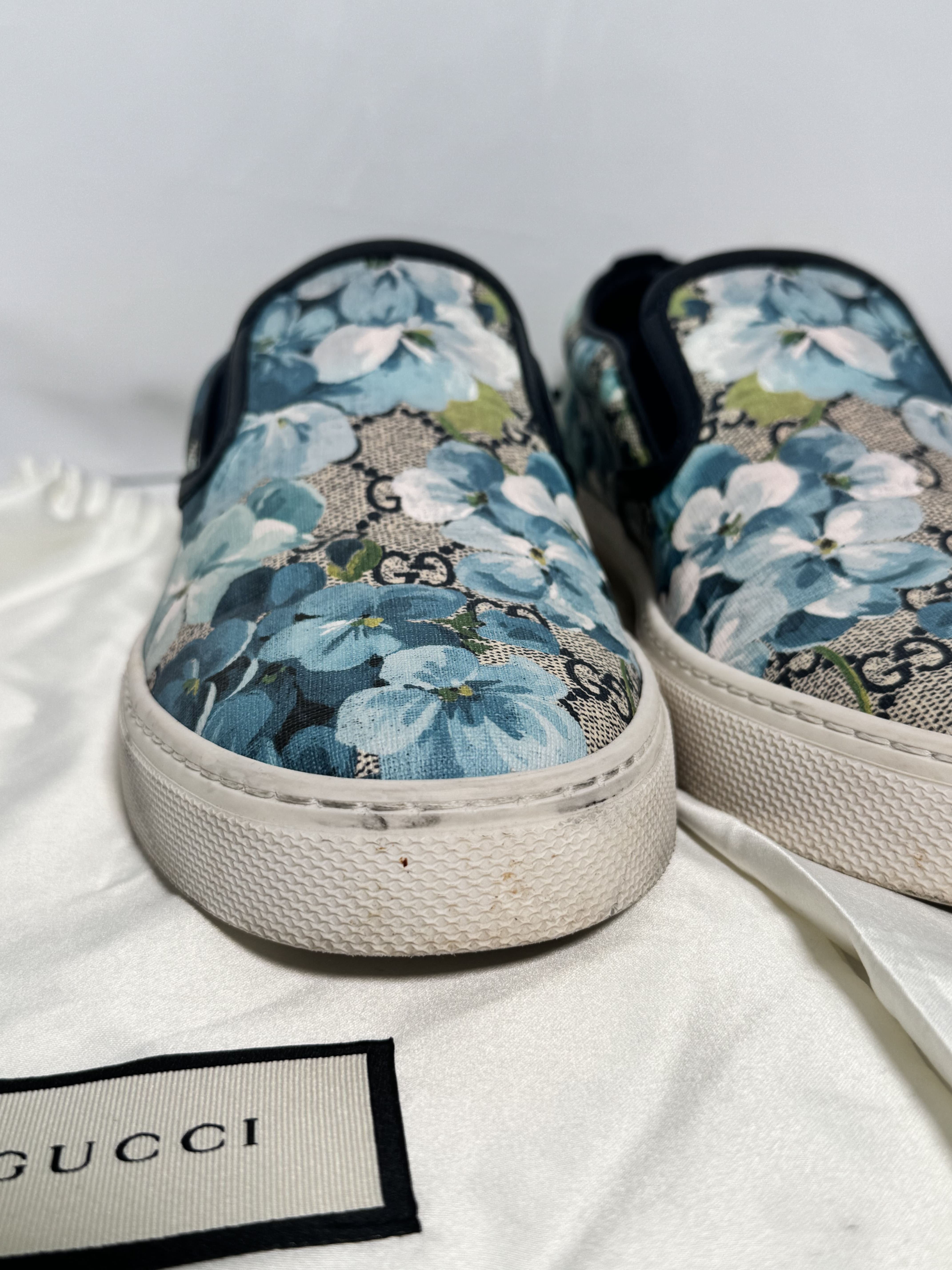 Sneakers Gucci GG Supreme Bloom Bleu – Slip-On Floral