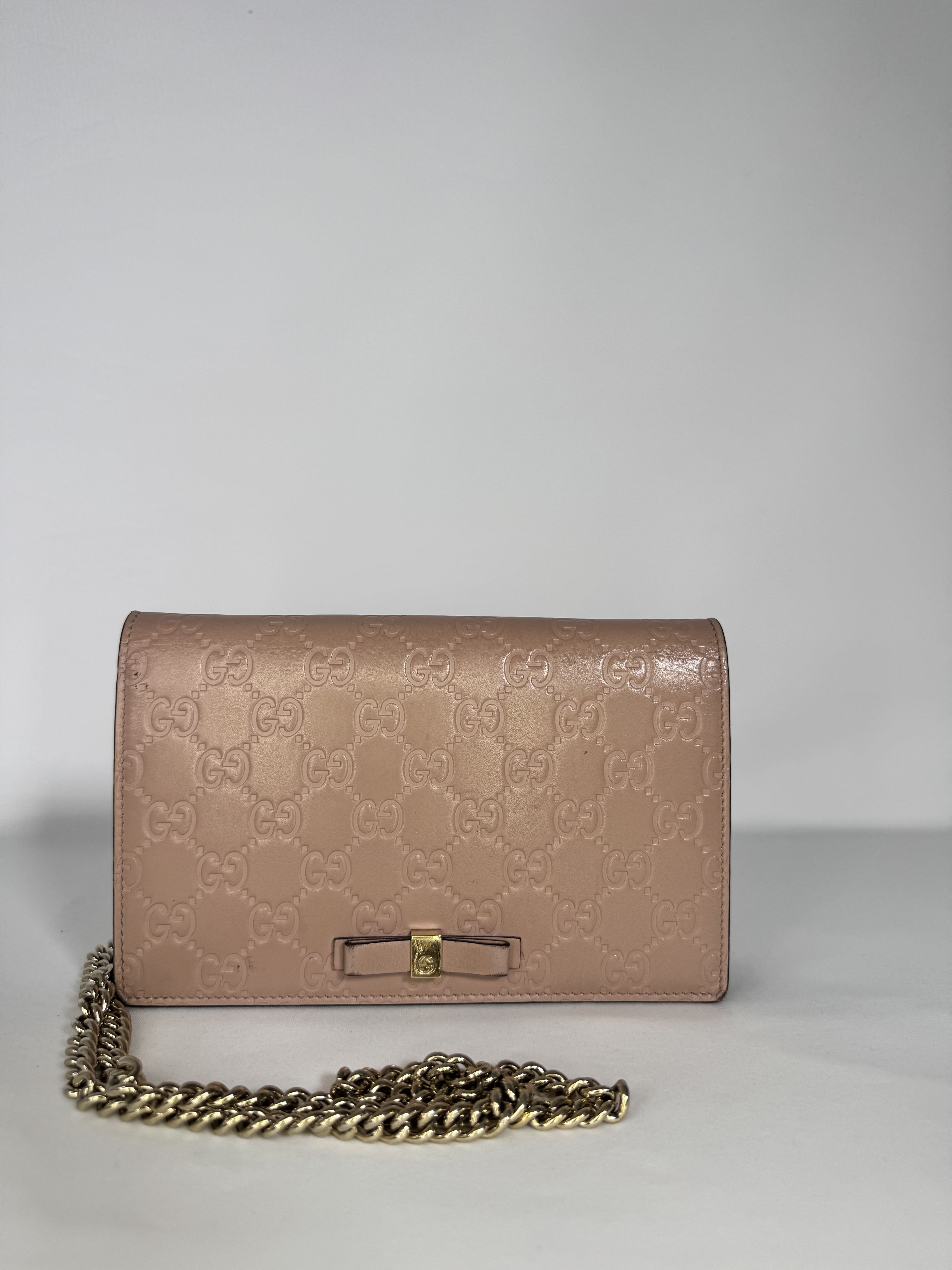 Pochette Wallet on Chain Gucci – Cuir embossé Guccissima rose nude