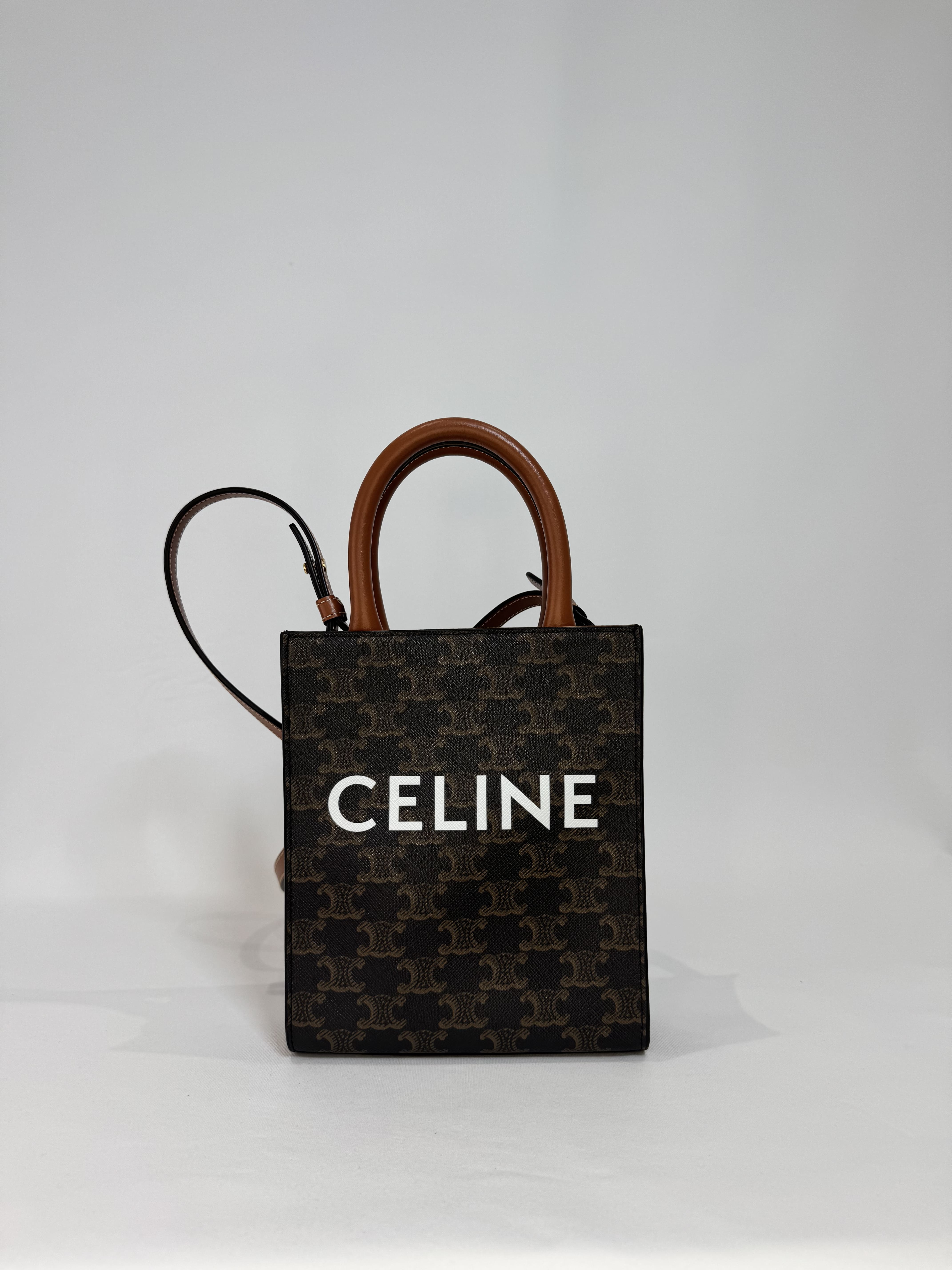 Cabas vertical mini Céline – Toile Triomphe imprimé signature