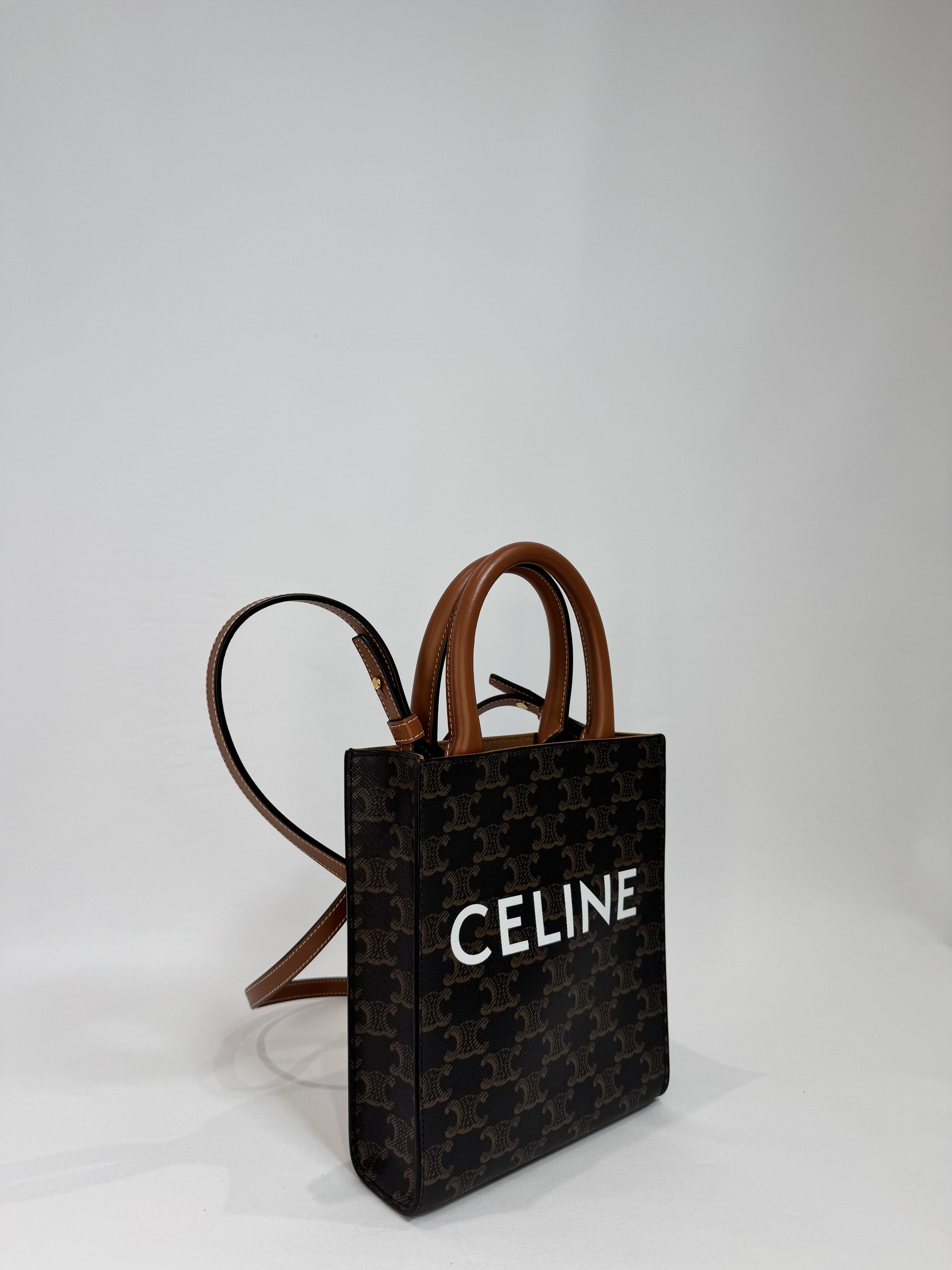 Cabas vertical mini Céline – Toile Triomphe imprimé signature