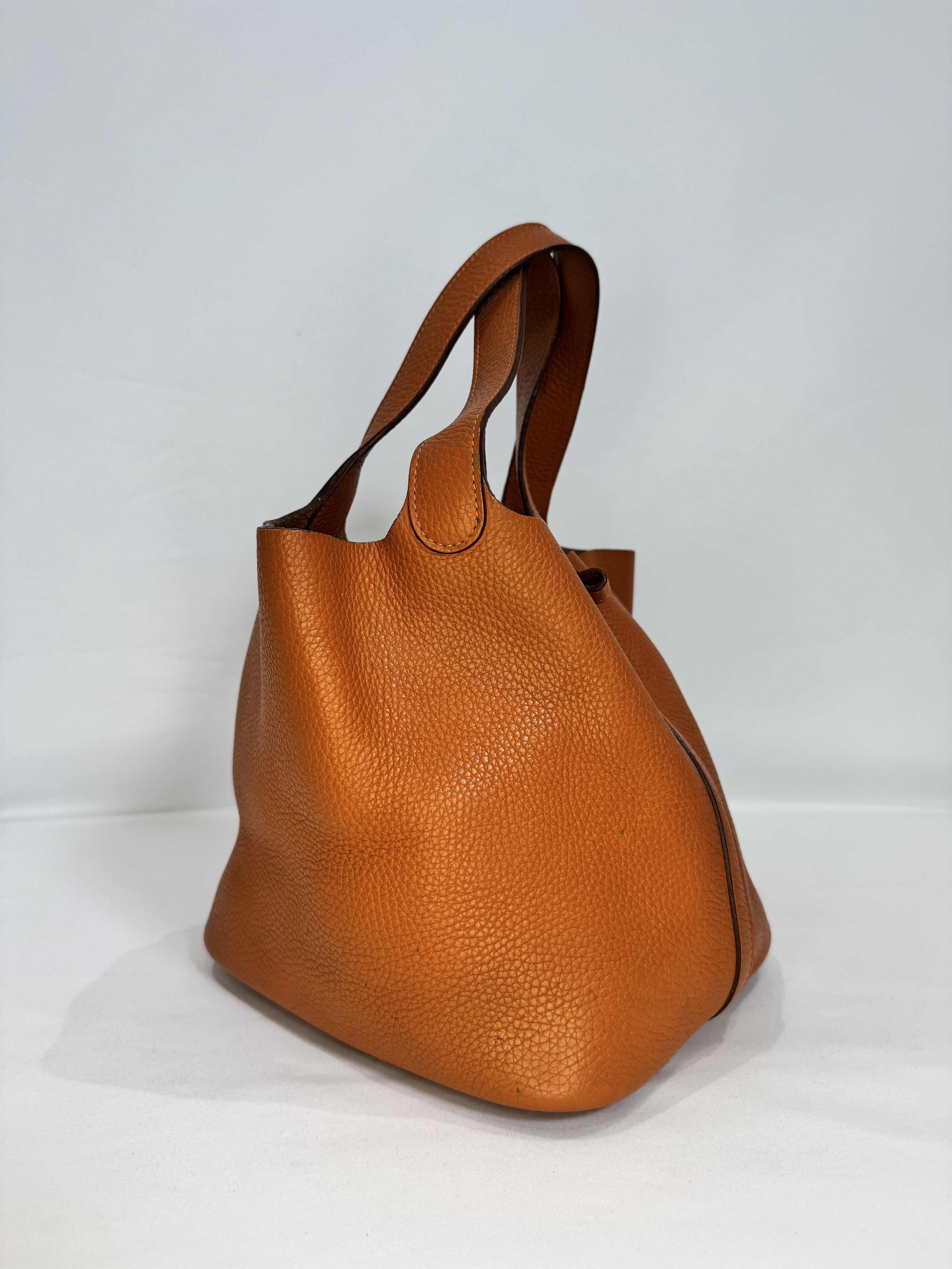 Sac Hermès Picotin 18 – Cuir taurillon Clémence orange