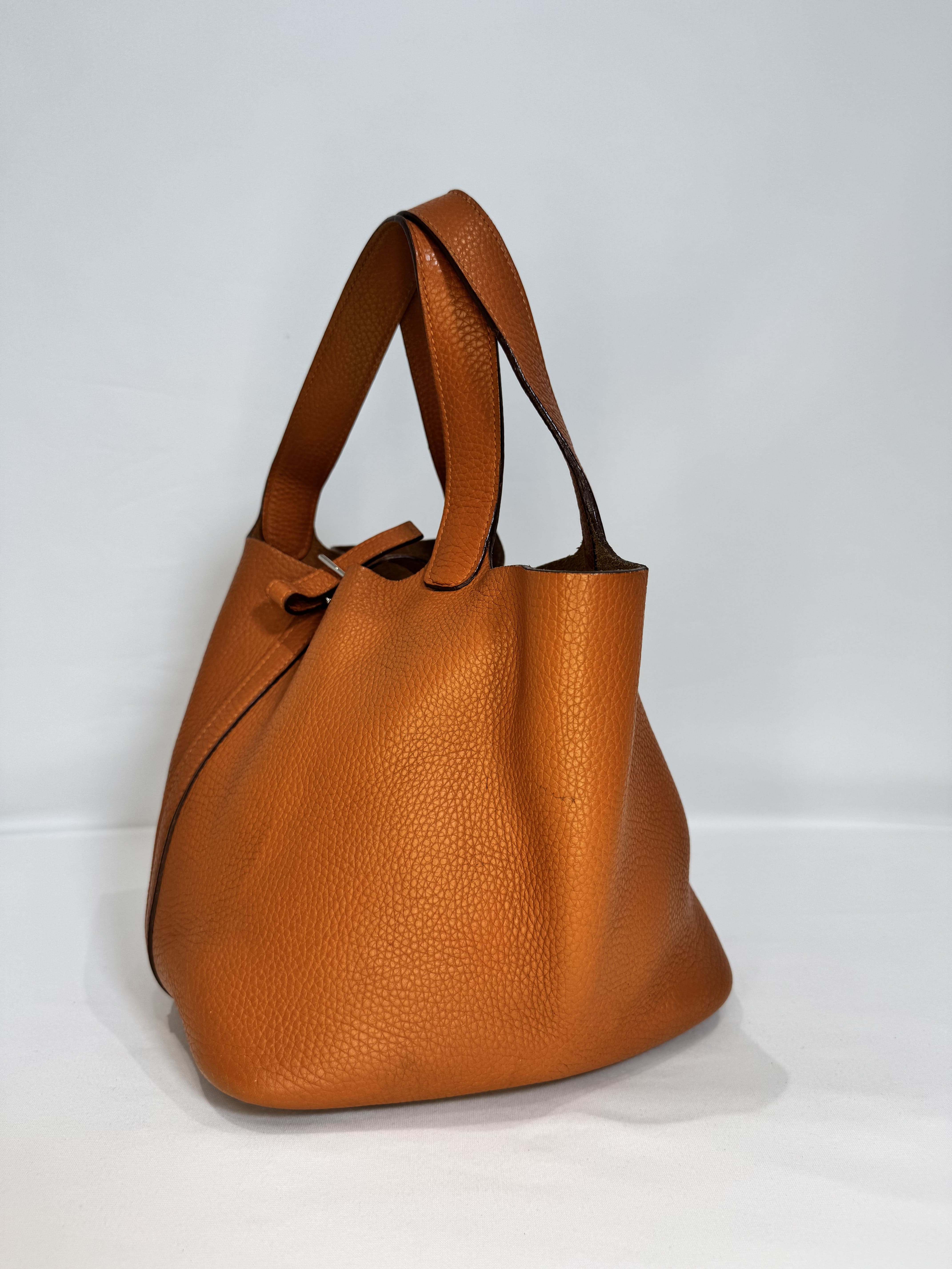 Sac Hermès Picotin 18 – Cuir taurillon Clémence orange