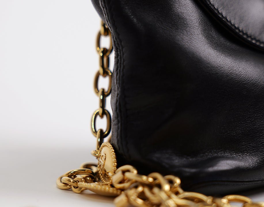 Pochette ceinture à chaînes C. Dior - La Belle Boutique