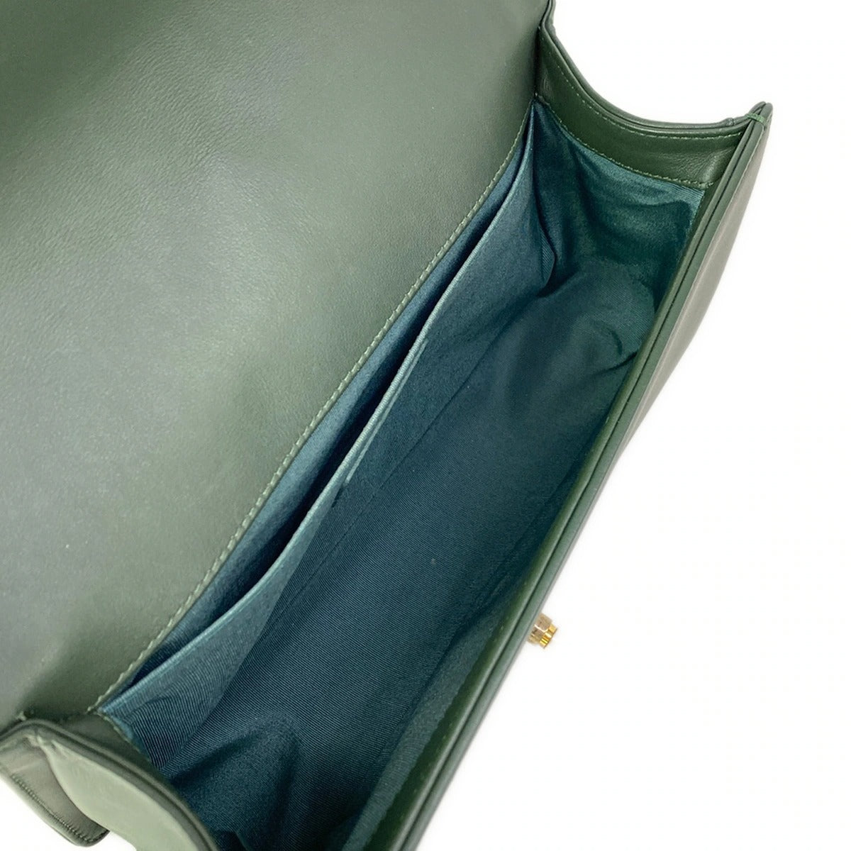 CHANEL - BOY MEDIUM - CUIR AGNEAU MATELASSÉ VERT SAPIN