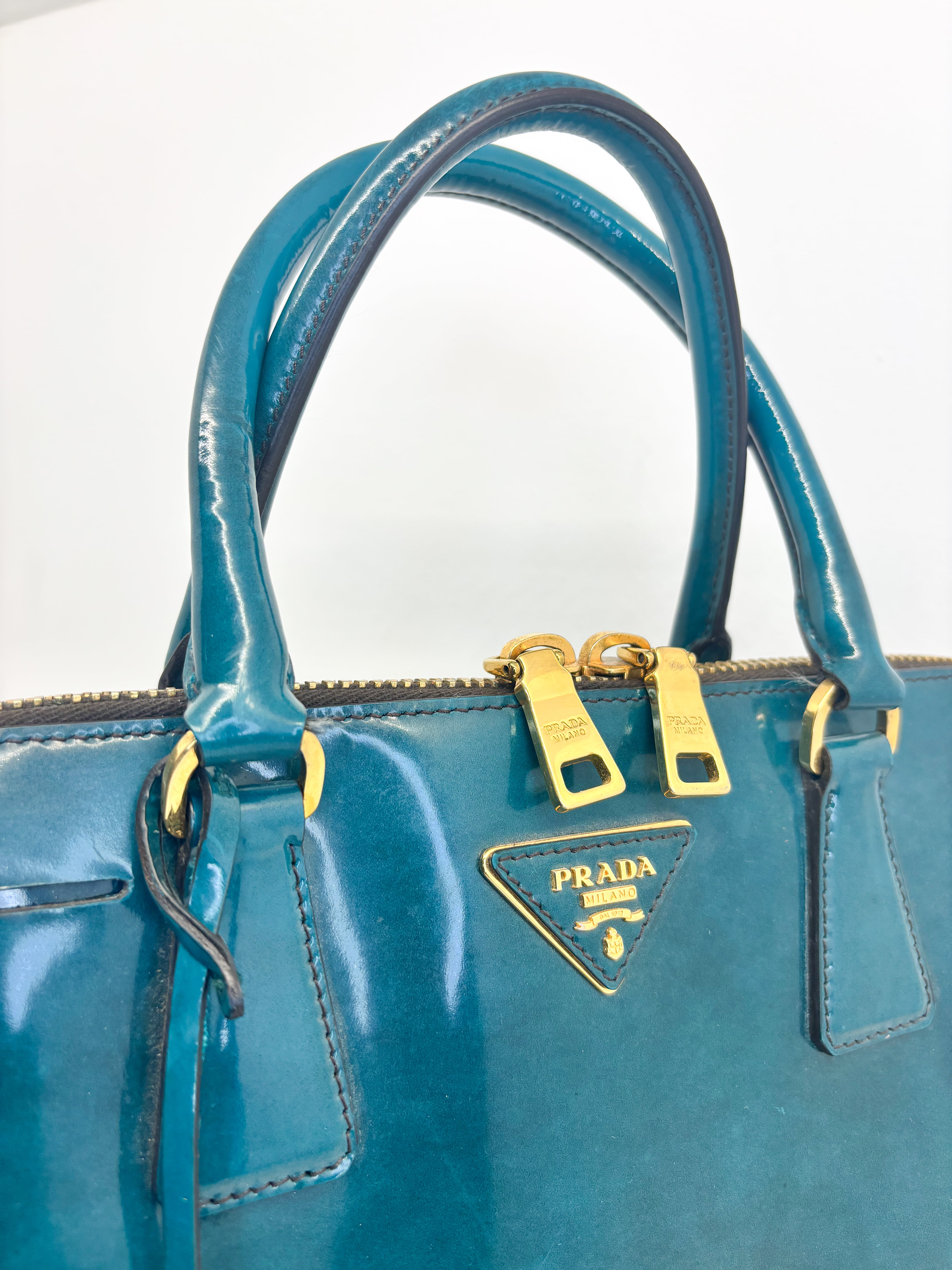 Sac à main Prada Promenade en cuir vernis