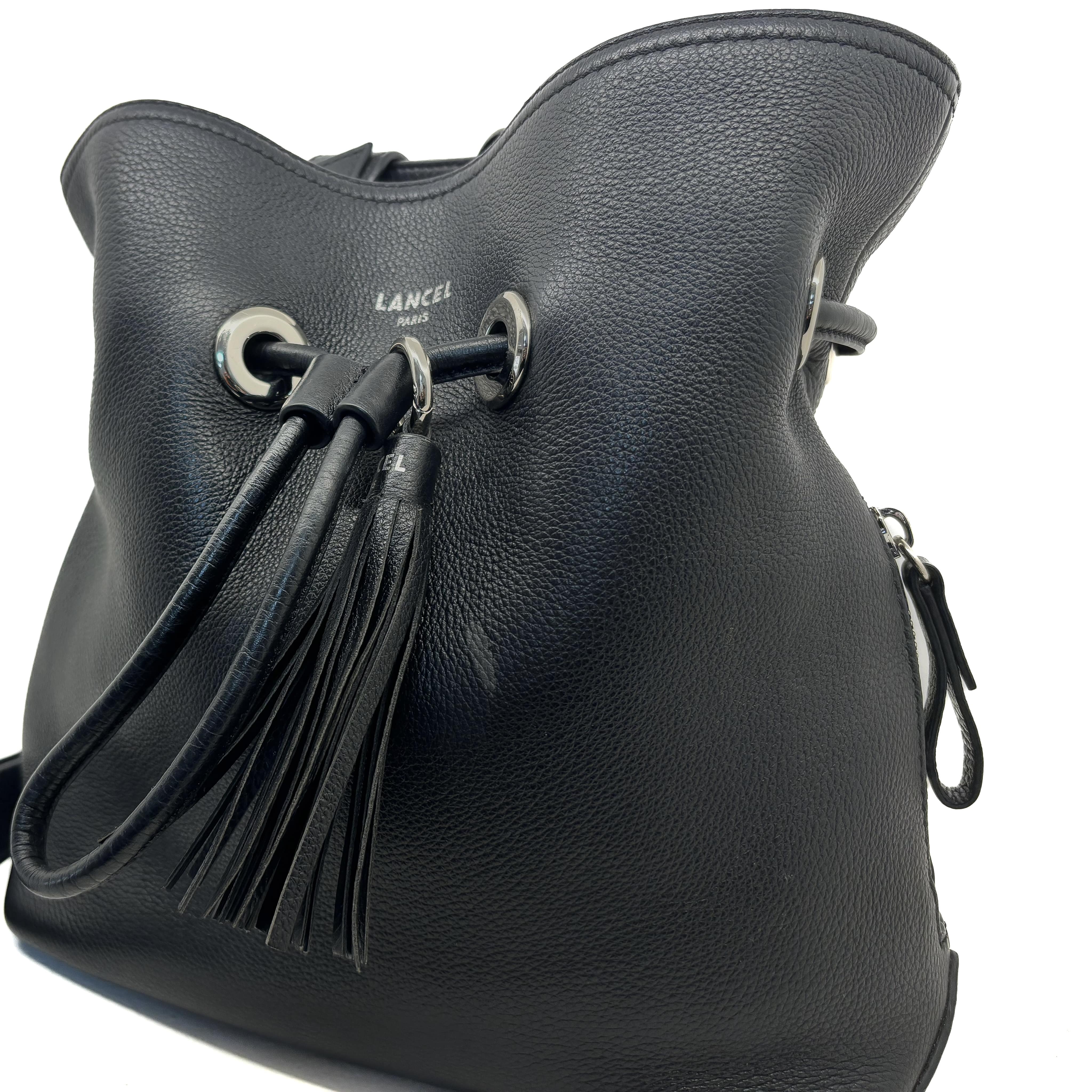 Sac bandoulière Sacha Lancel en cuir noir