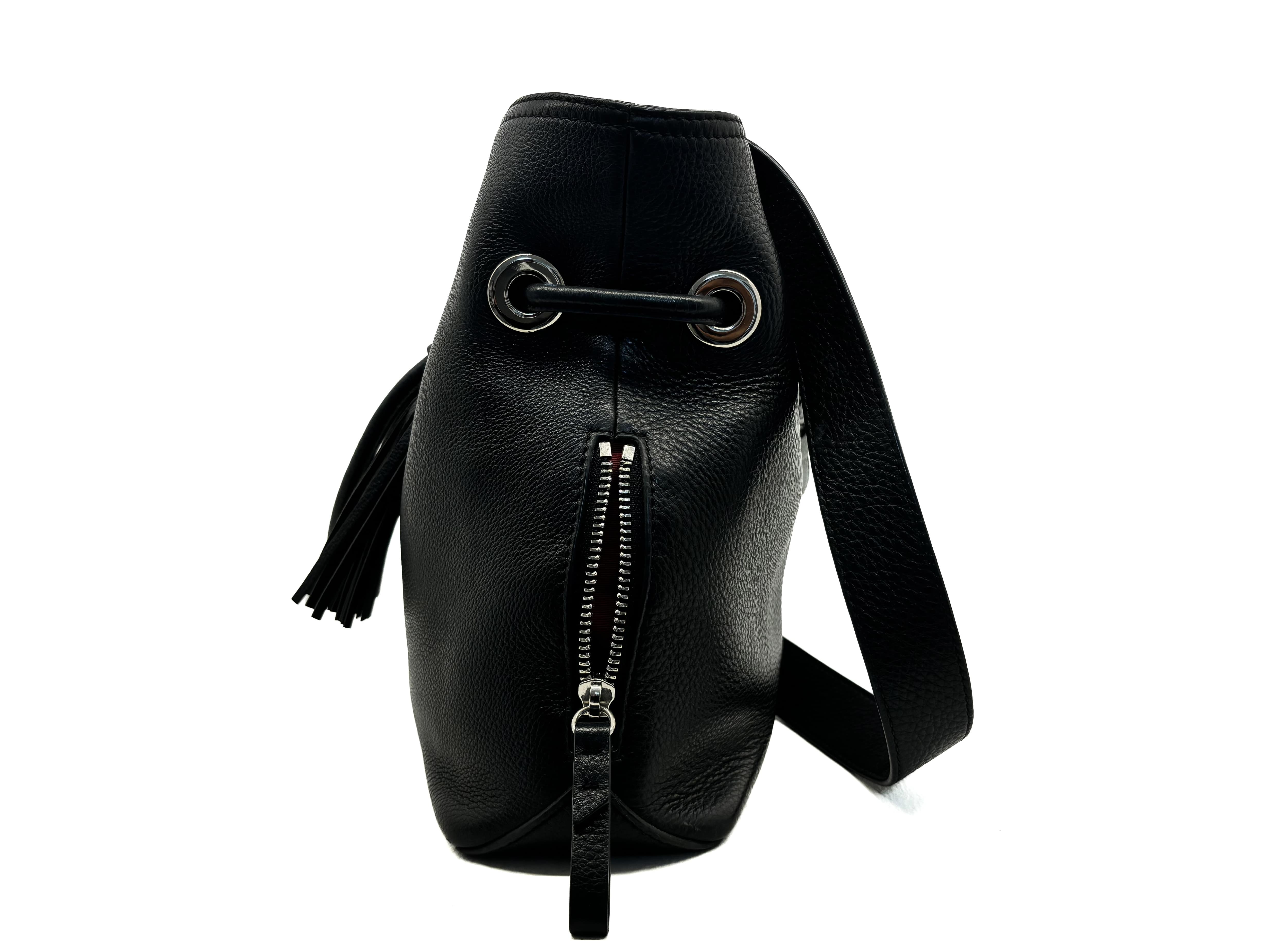 Sac bandoulière Sacha Lancel en cuir noir