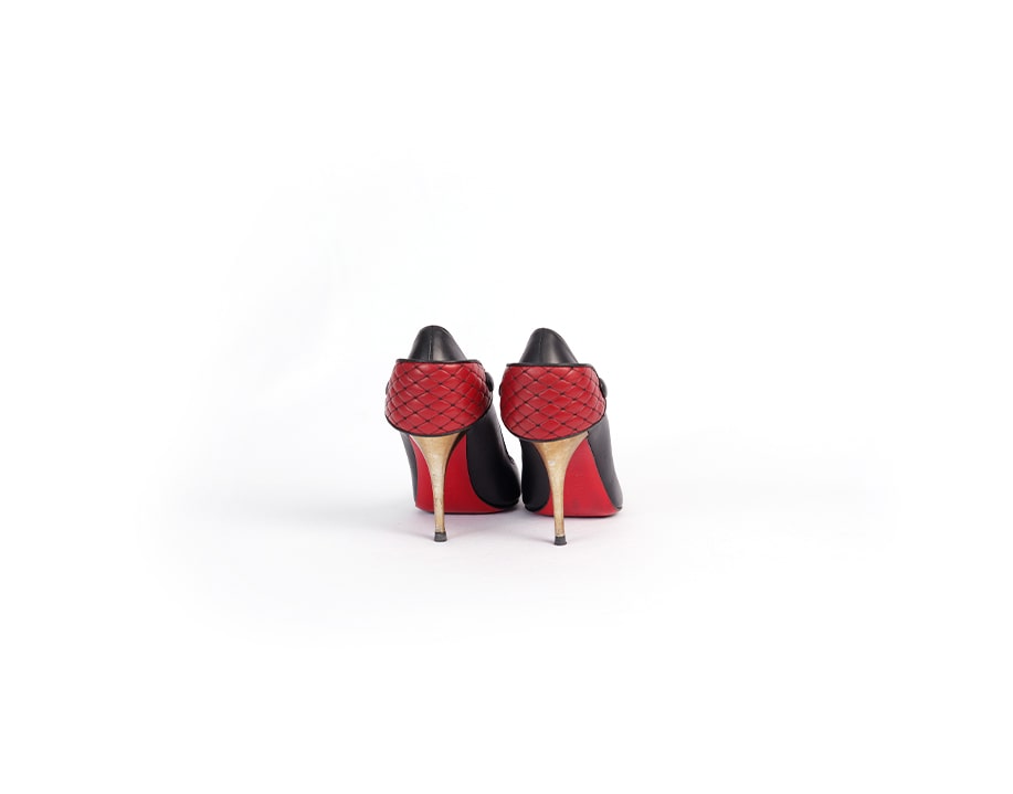 Escarpins à empiècement Louboutin