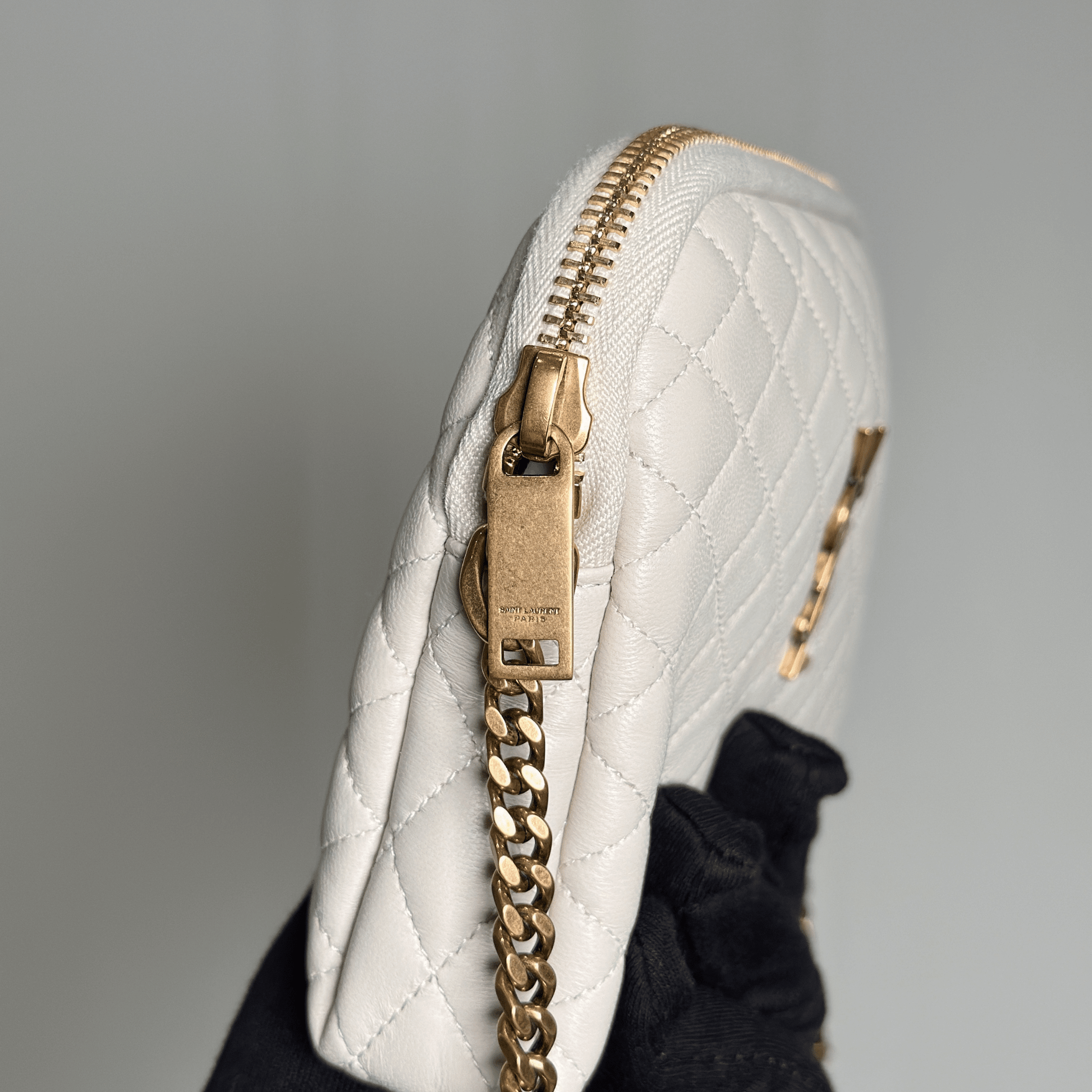 SAC YVES SAINT LAURENT GABY CAMERA CUIR D'AGNEAU BLANC - La Belle Boutique