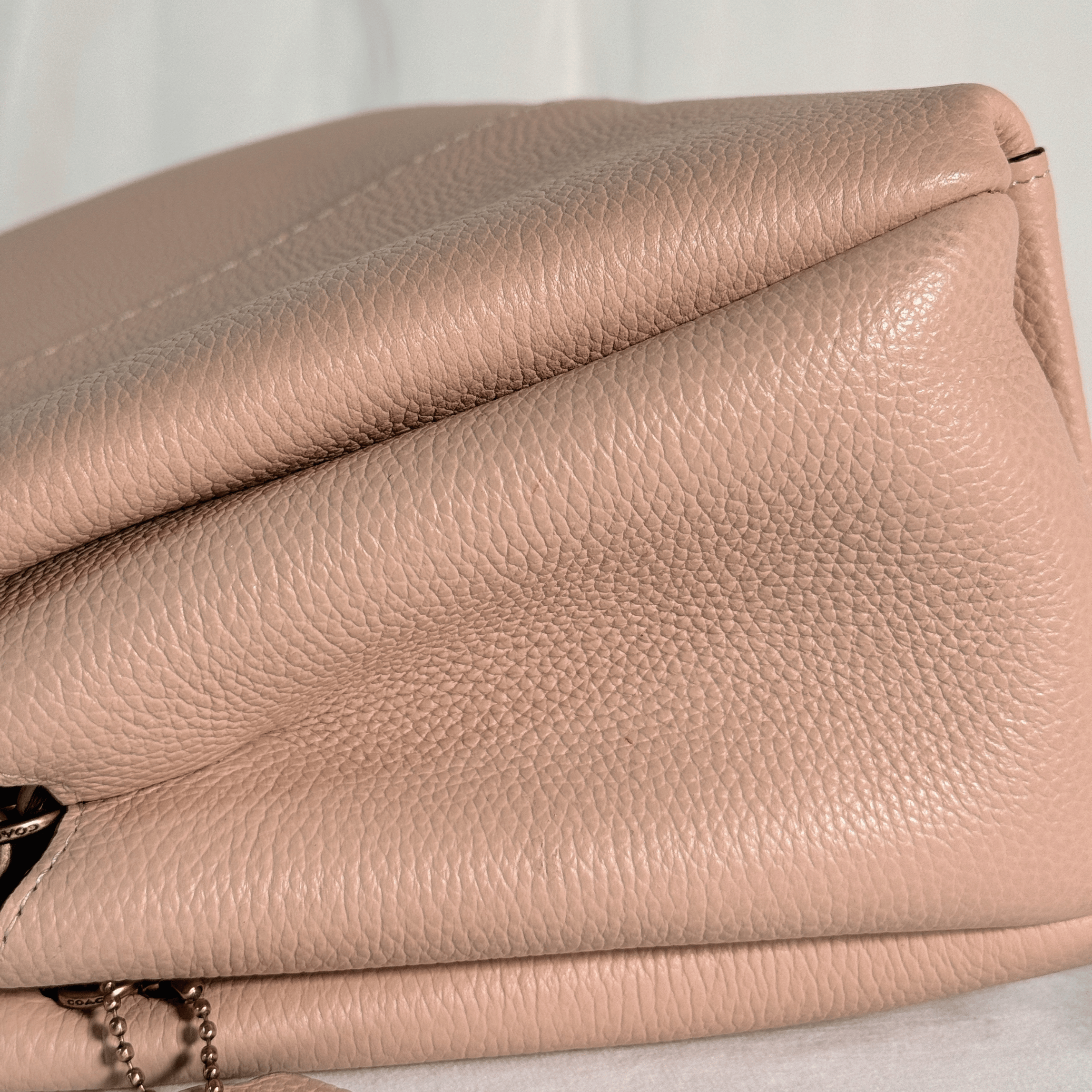 COACH - SAC LANA 19 - CUIR GRAINE ROSE POUDRE