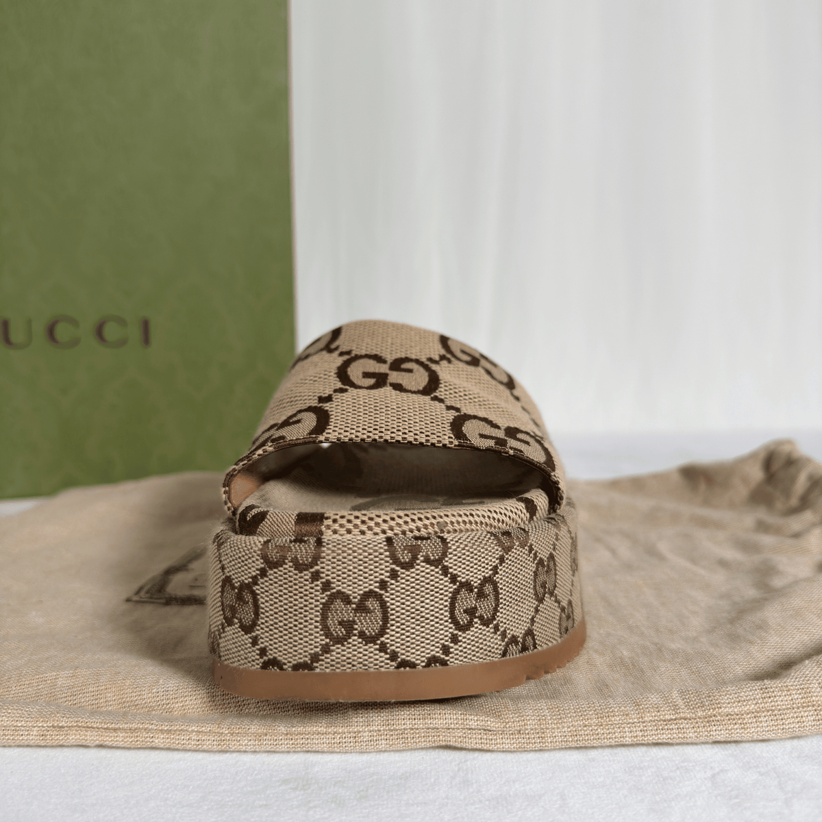 SANDALES À PLATEFORME GUCCI JUMBO GG - TOILE BEIGE/MARRON - TAILLE 39,5