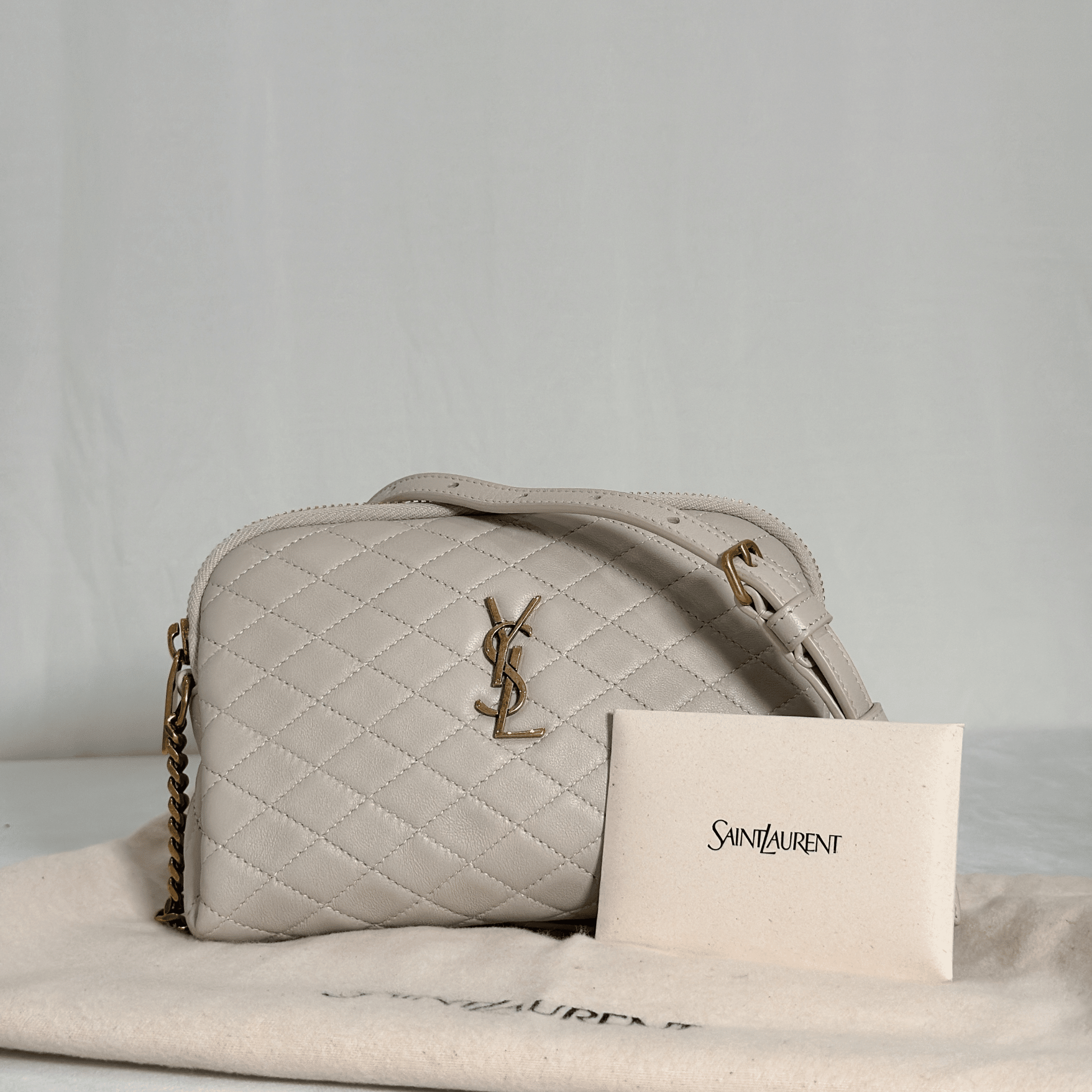 SAC YVES SAINT LAURENT GABY CAMERA CUIR D'AGNEAU BLANC - La Belle Boutique