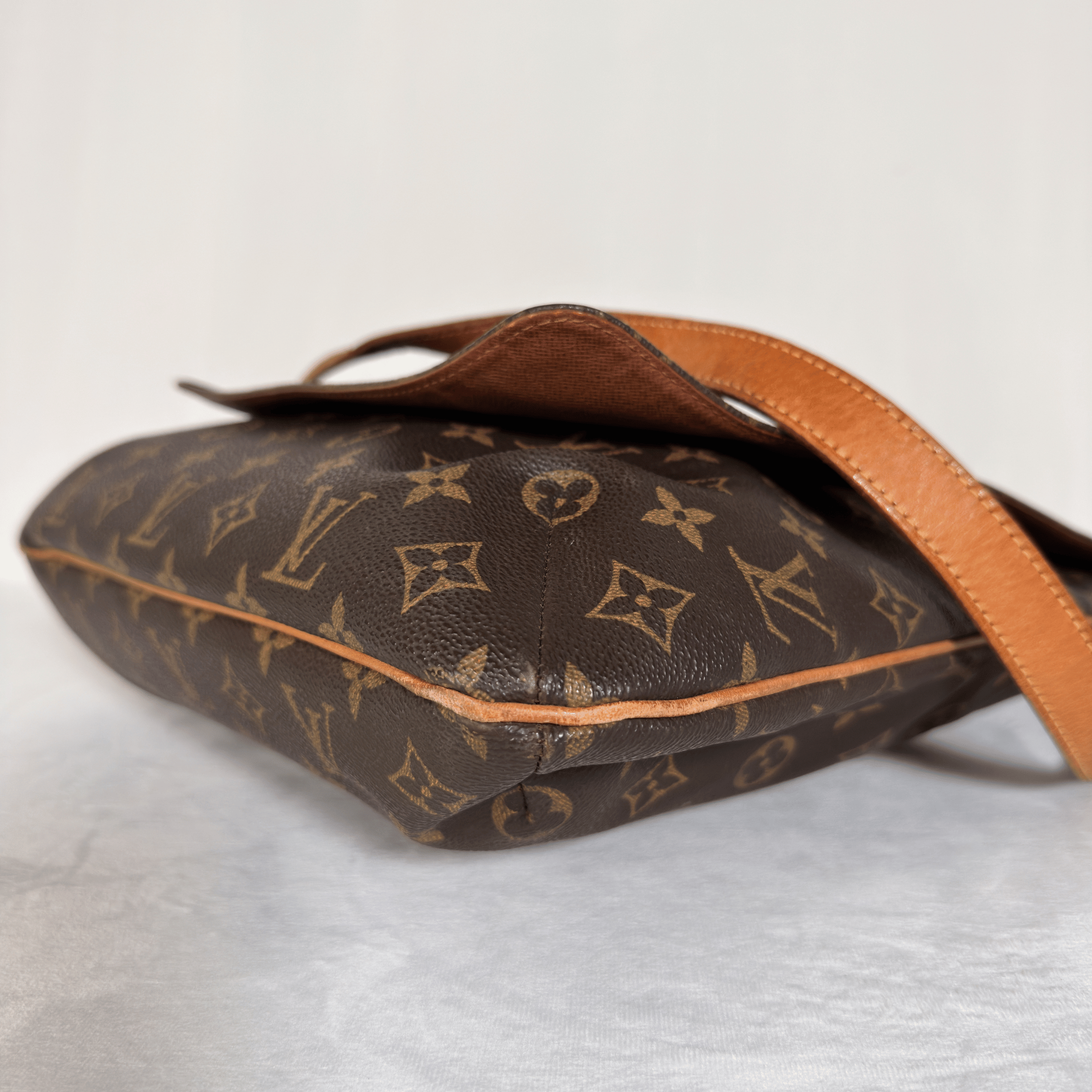 LOUIS VUITTON - SAC MUSETTE SALSA GM TOILE MONOGRAM