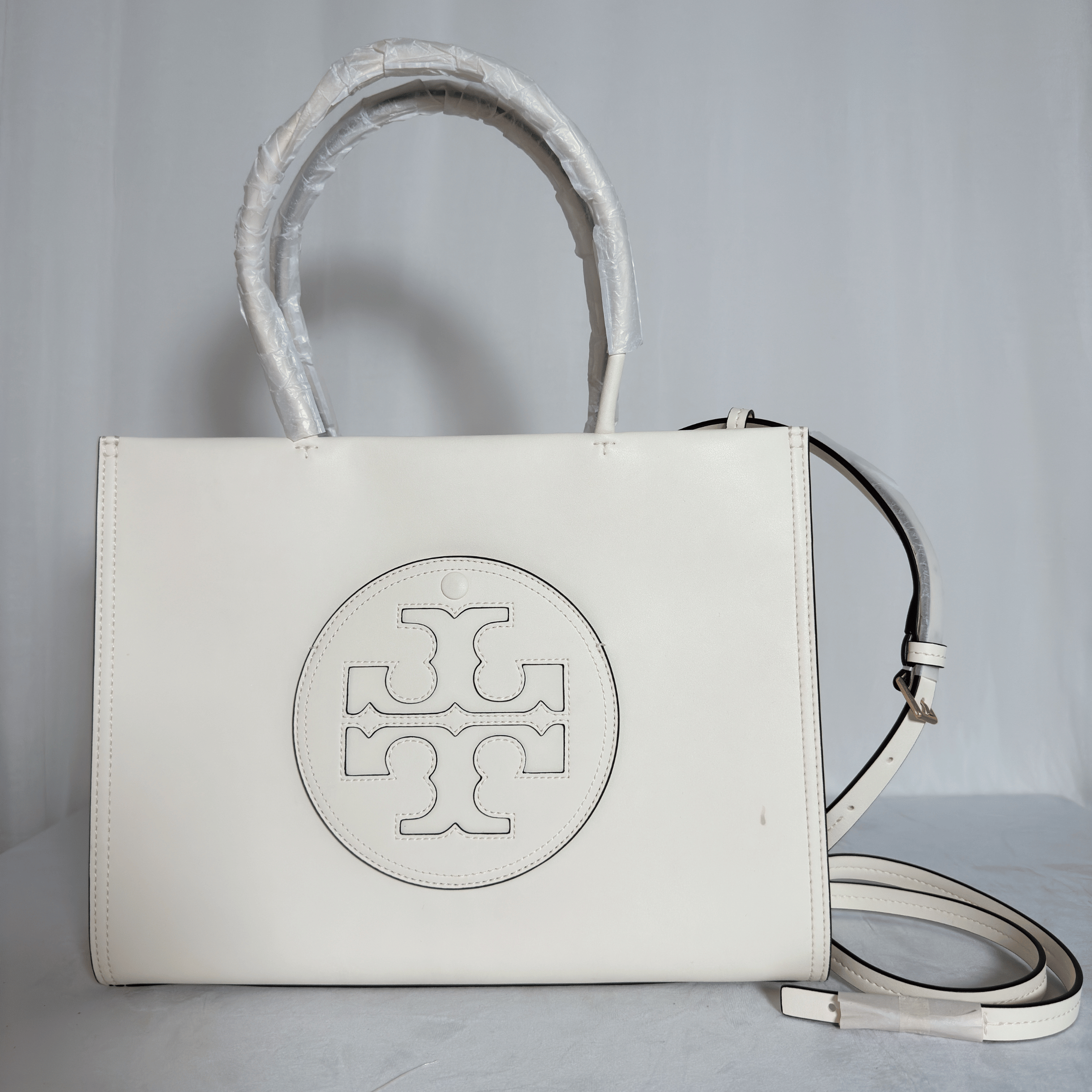 TORY BURCH - SAC TOTE ELLA BIO - CUIR VEGAN IVOIRE / LOGO ROND RELIEF