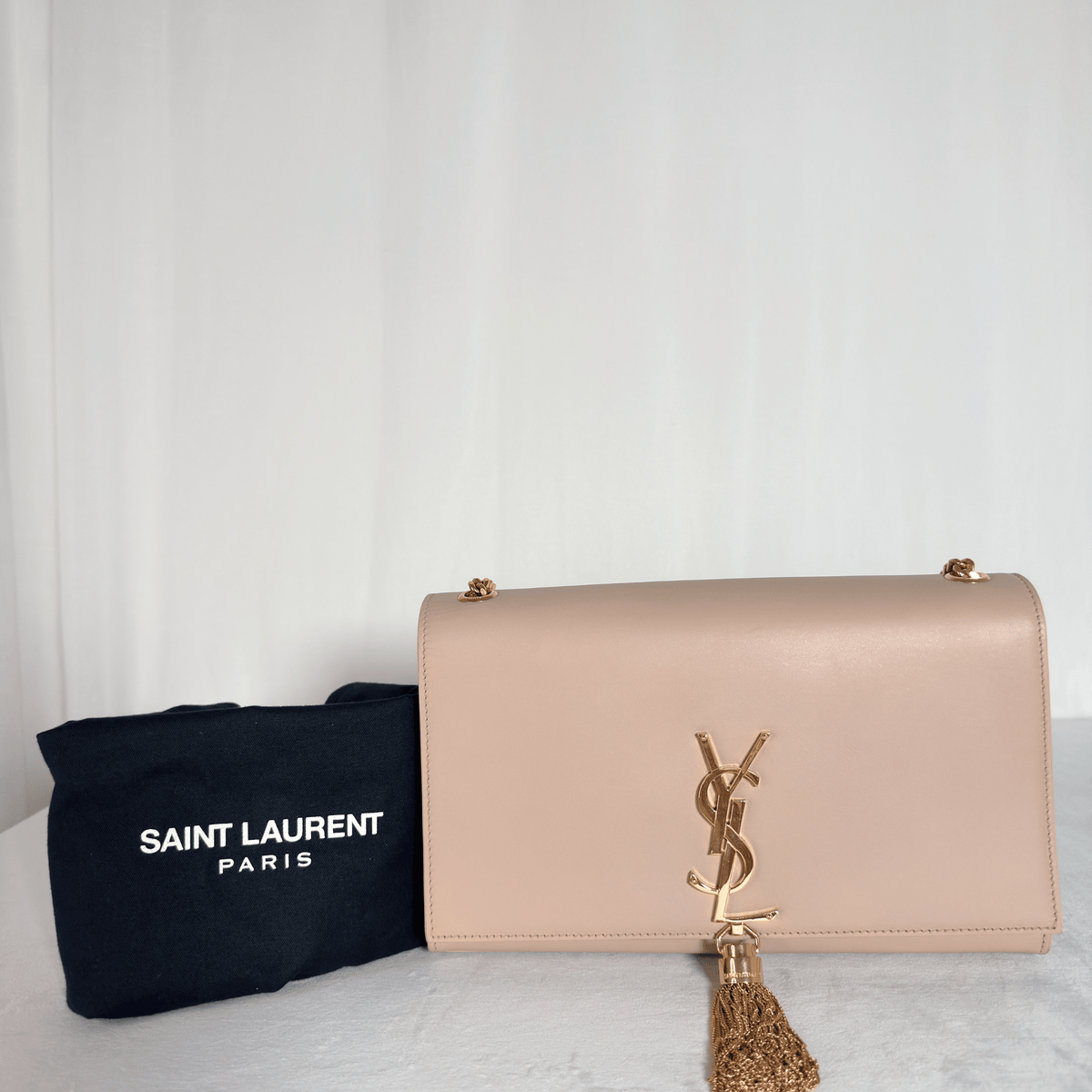 SAINT LAURENT - KATE MEDIUM TASSEL - CUIR LISSE NUDE ROSE POUDRÉ
