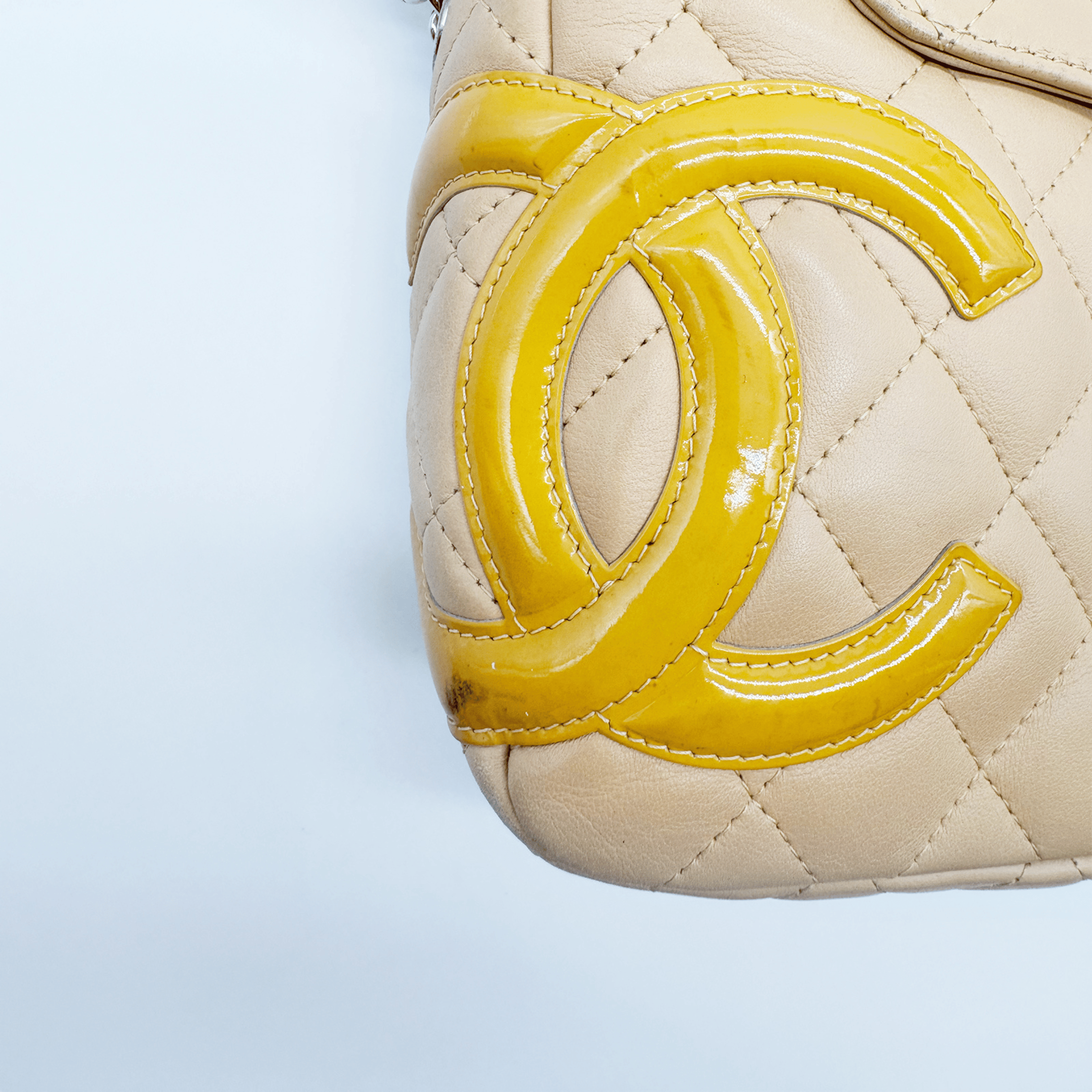 Chanel Ligne Cambon Camera Bag cuir agneau beige vintage authentifié - La Belle Boutique