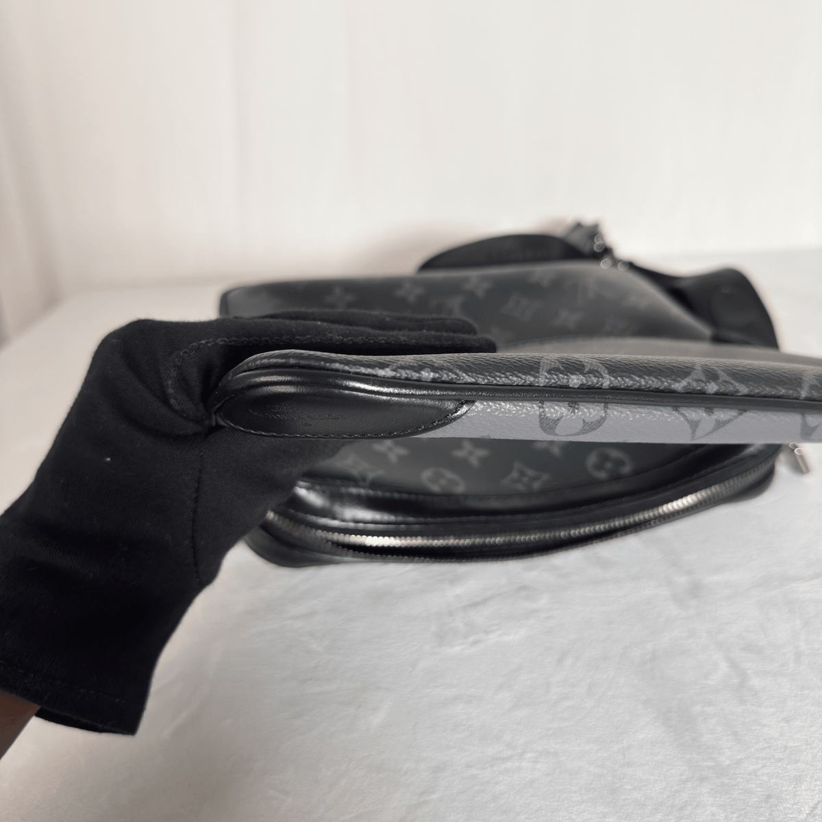 LOUIS VUITTON - TRIO MESSENGER - TOILE MONOGRAM ECLIPSE