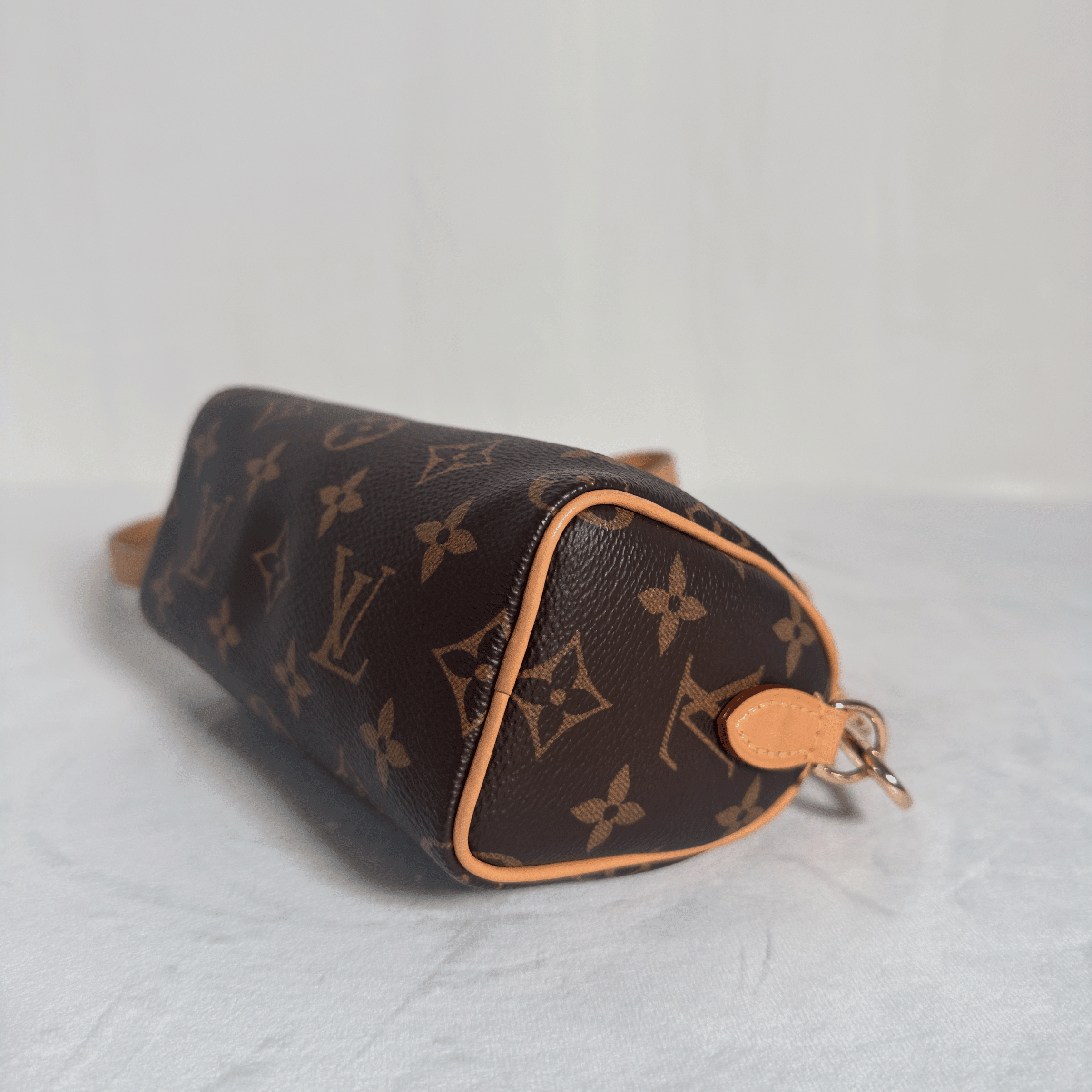 SAC LOUIS VUITTON NANO SPEEDY - TOILE MONOGRAM - La Belle Boutique