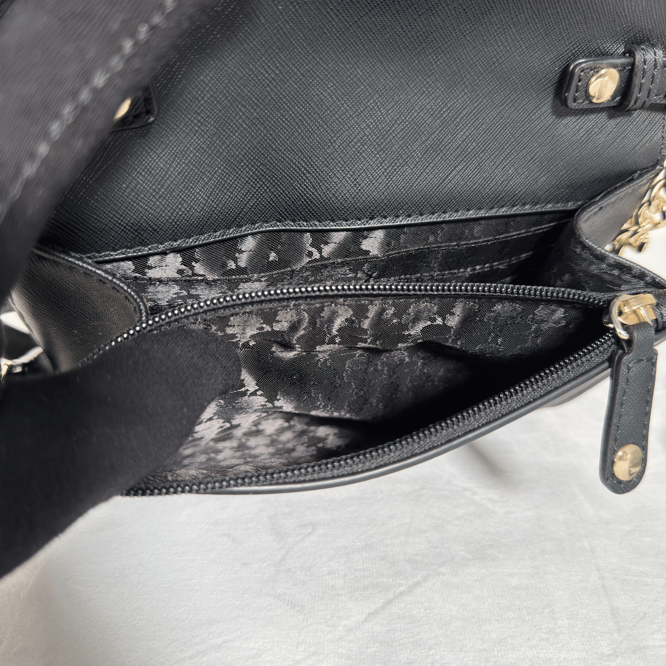 KARL LAGERFELD PARIS - SAC WALLET ON CHAIN - CUIR SAFFIANO NOIR